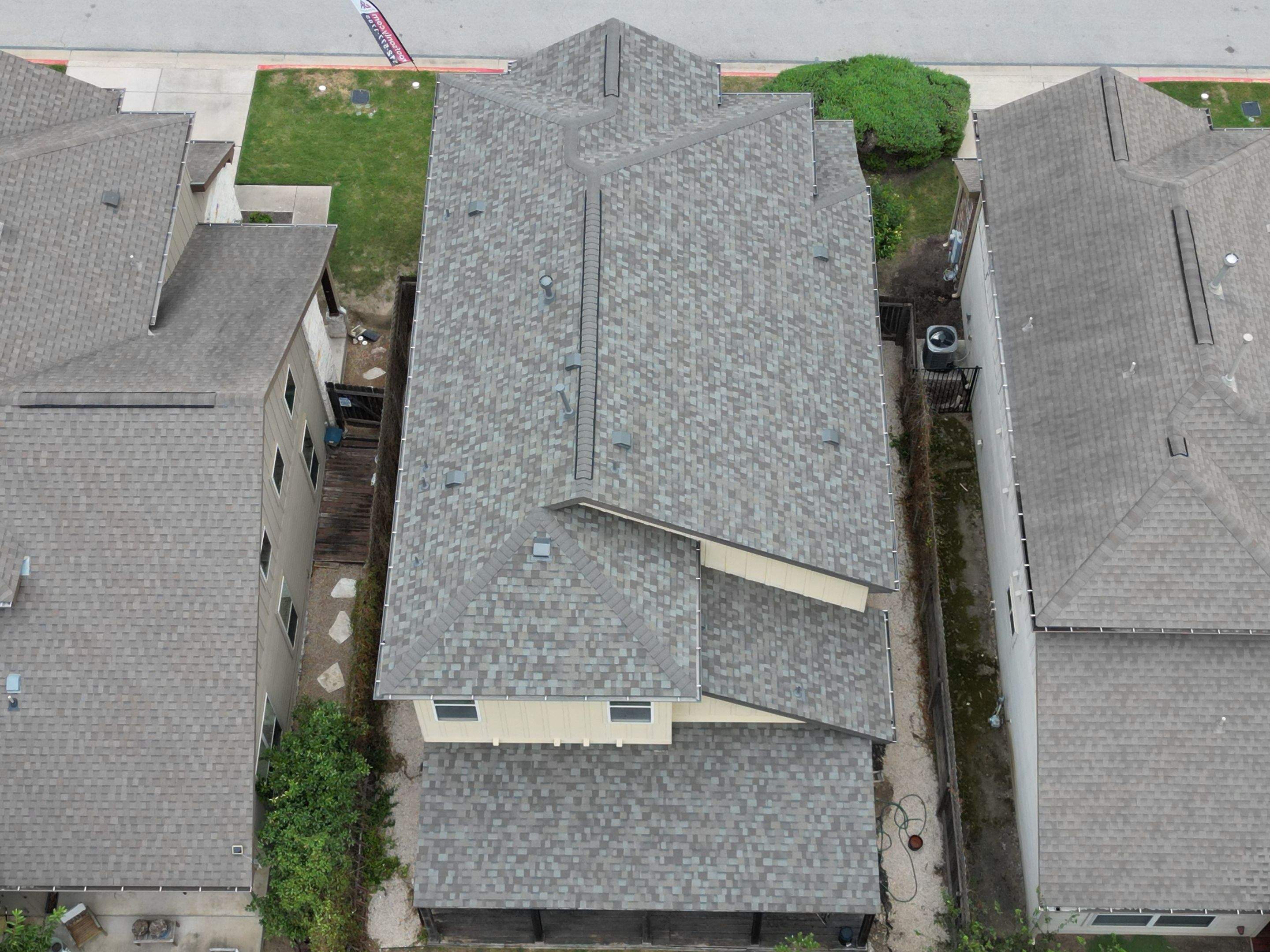 Driftwood - Owens Corning TruDefinition Duration by RoofsOnly.com