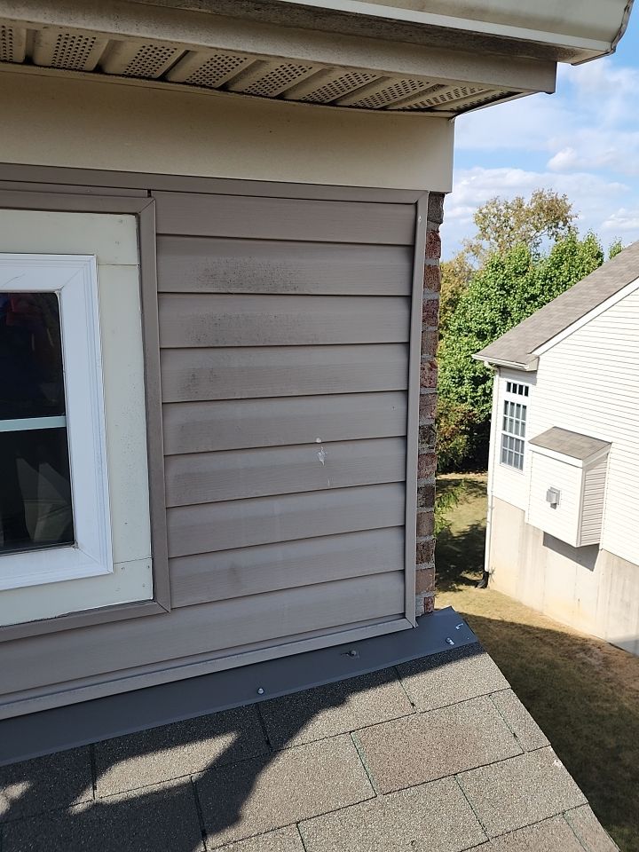 Liberty Township - Pristine Black by Tamlin Roofing