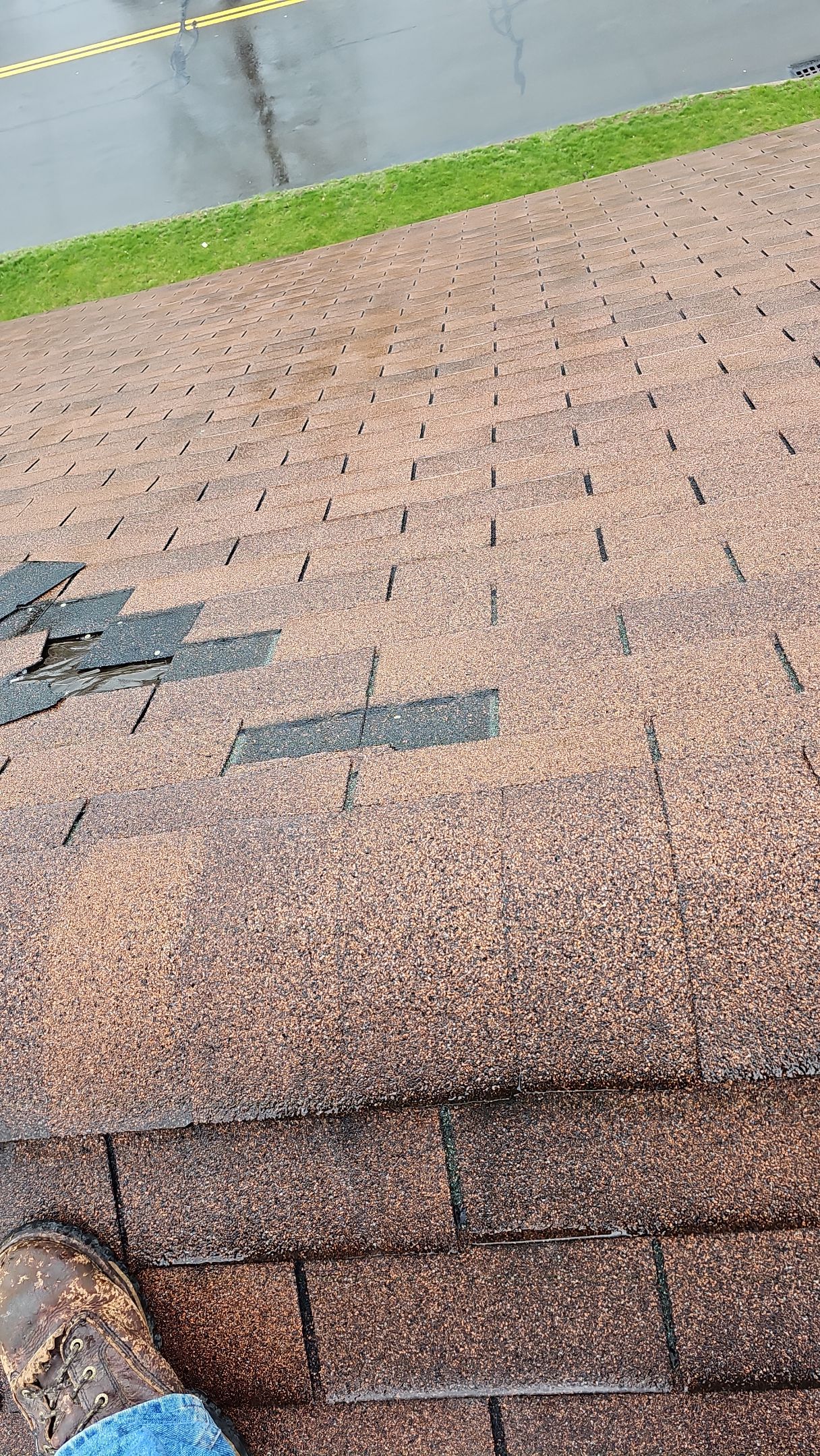 ATLAS PINNACLE COLOR: HEATHERBLEND DRIPE EDGE: WHITE by Eagle Eye Roofing