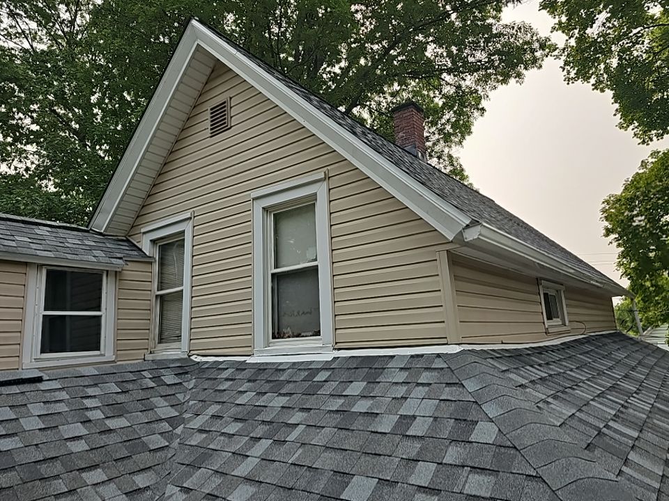 ATLAS PINNACLE COLOR: COASTAL GRANITE by Eagle Eye Roofing