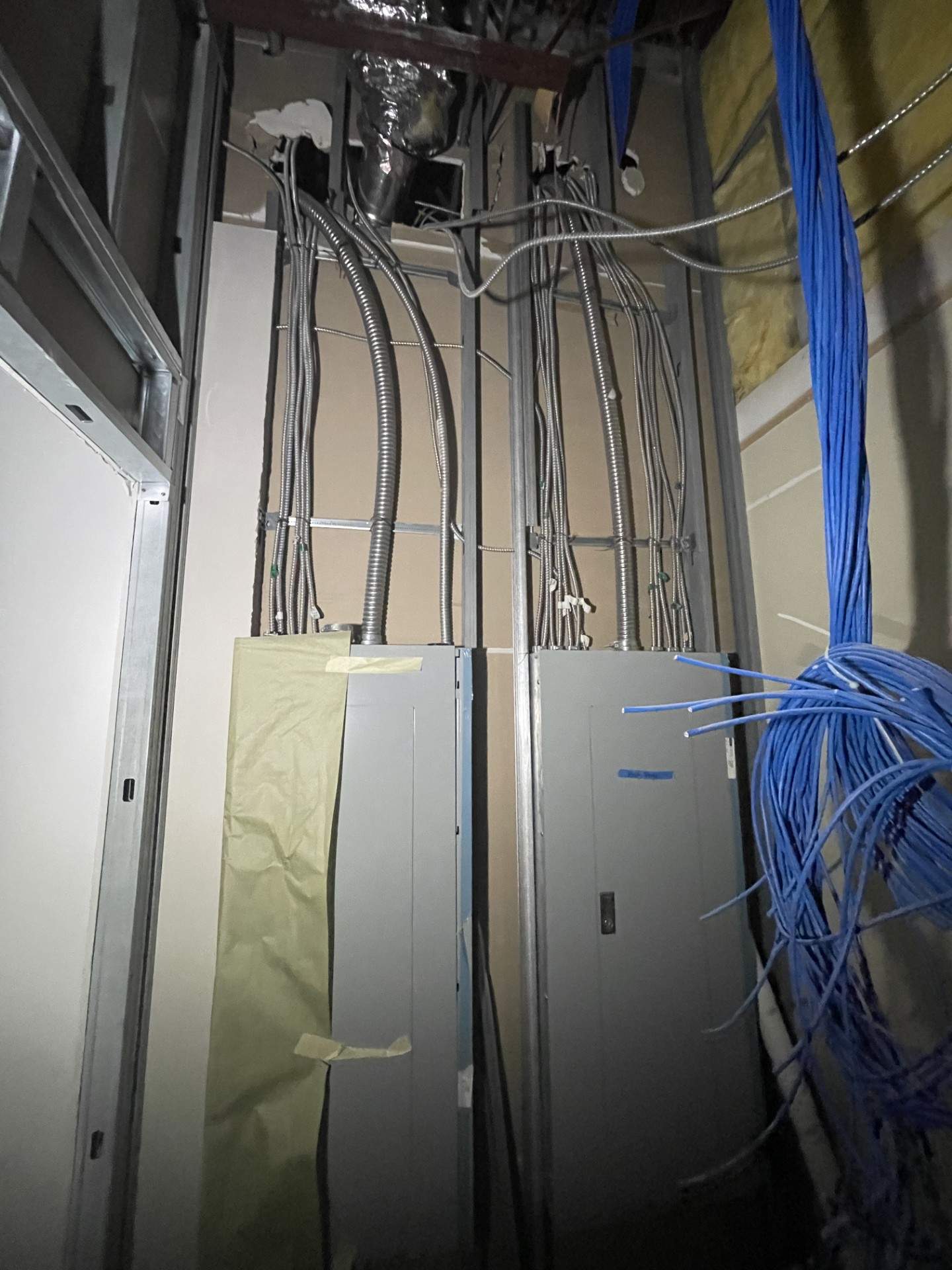 Power Distribution Upgrade by Complete Tradesmen Services