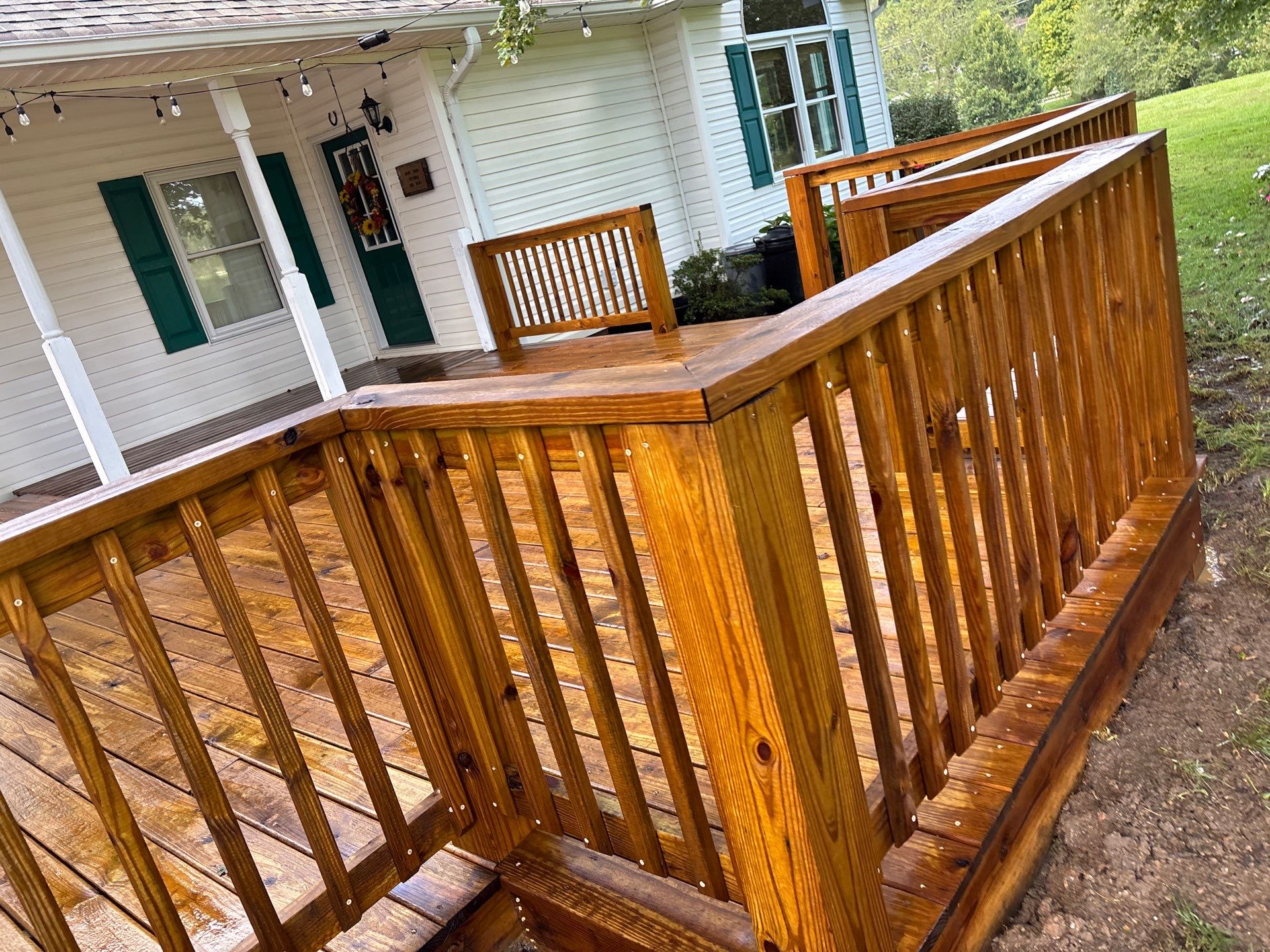 Wood Deck using Wood Sealant by DuraSeal
