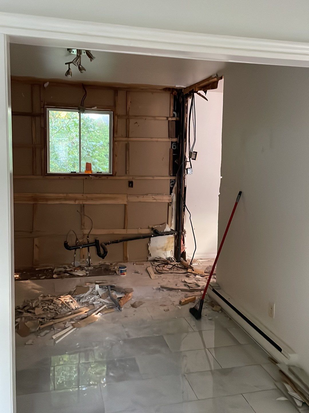 Full house renovation  by Eco-Nature Construction Inc.