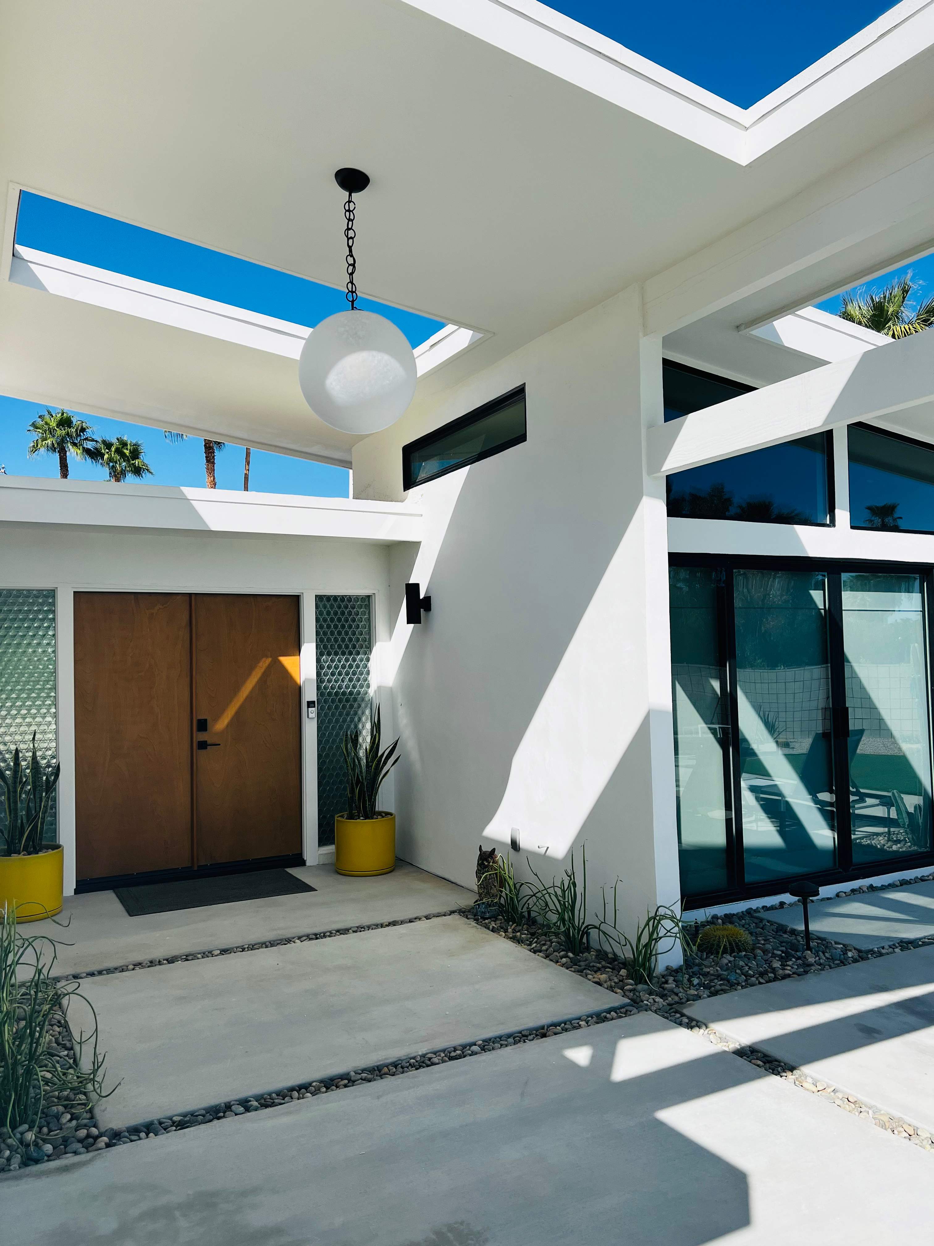 Palm Springs Midcentury Modern Home by One Stop Source
