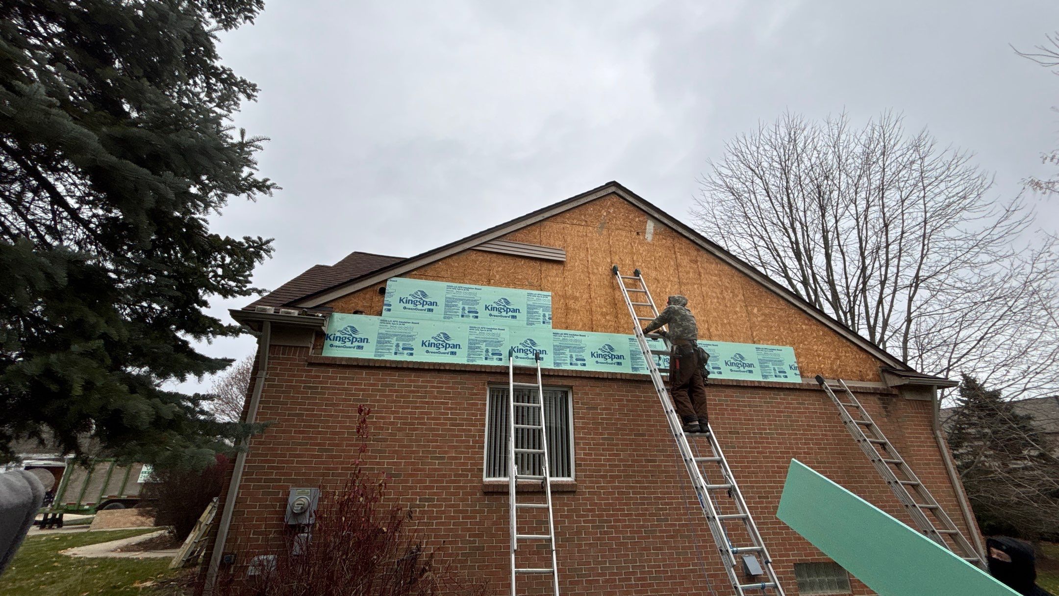 Siding Replacement using Alside Charter Oak D4.5" by 180 Contractors