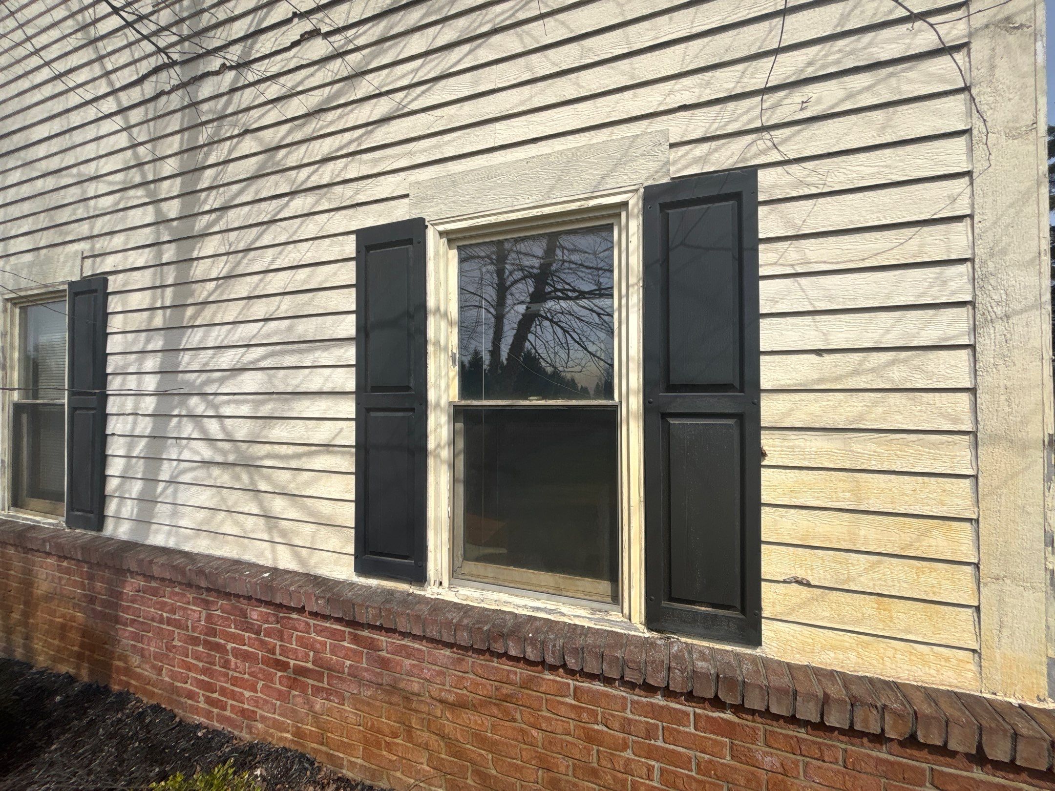 Siding Replacement using Alside S7 Cedar Mill Grain Pebble by 180 Contractors