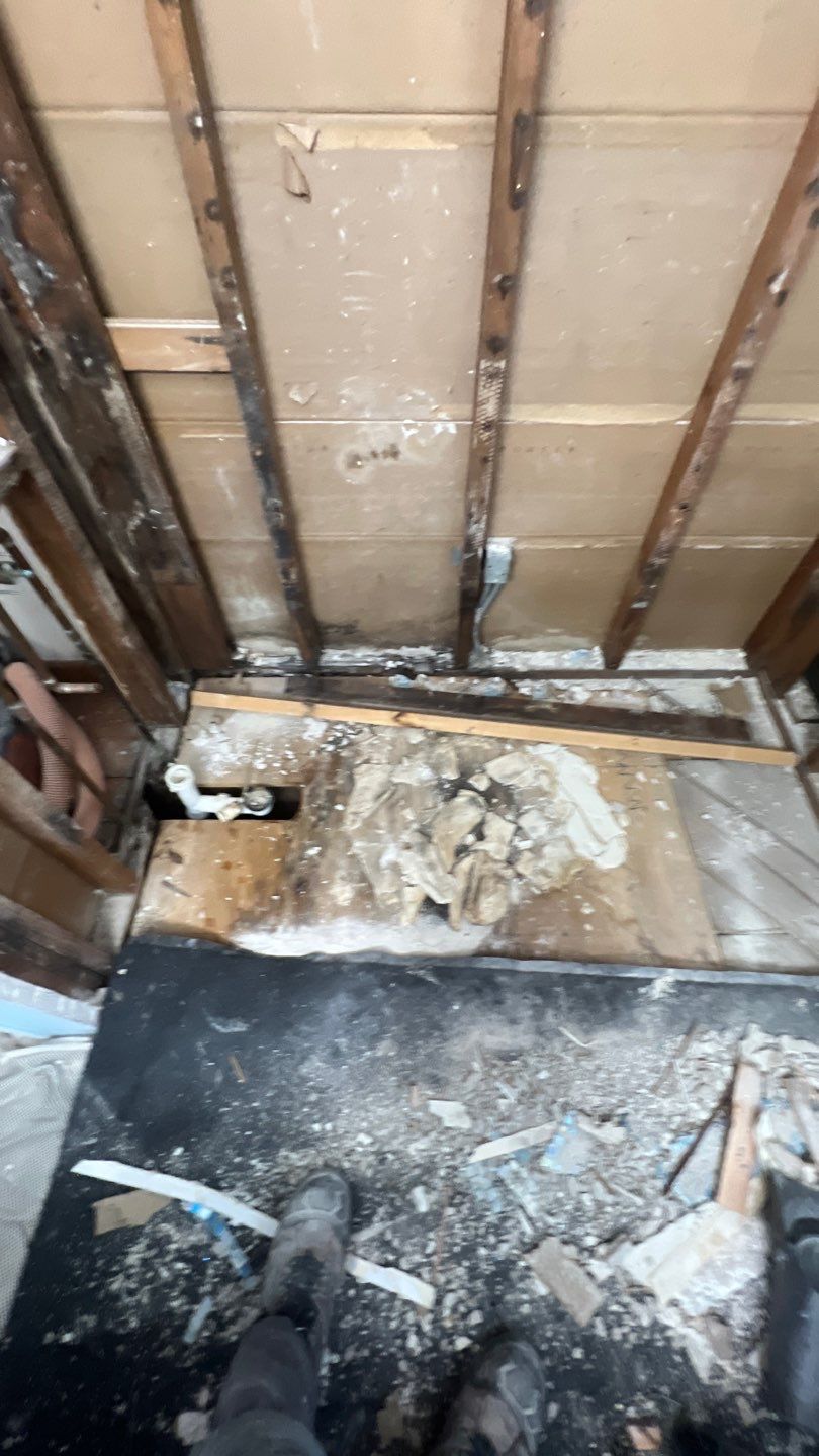 Tub replacement in Agawam, MA by Yankee Home Improvement