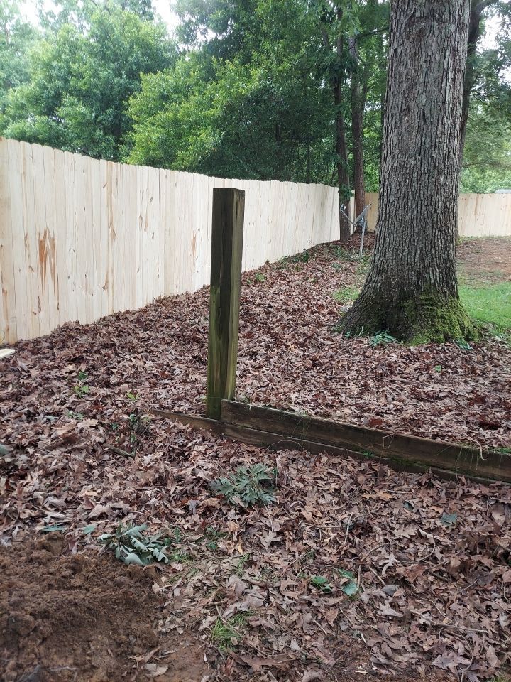 Royal Knoll Lane - Fence Installation  by Pillar and Pine