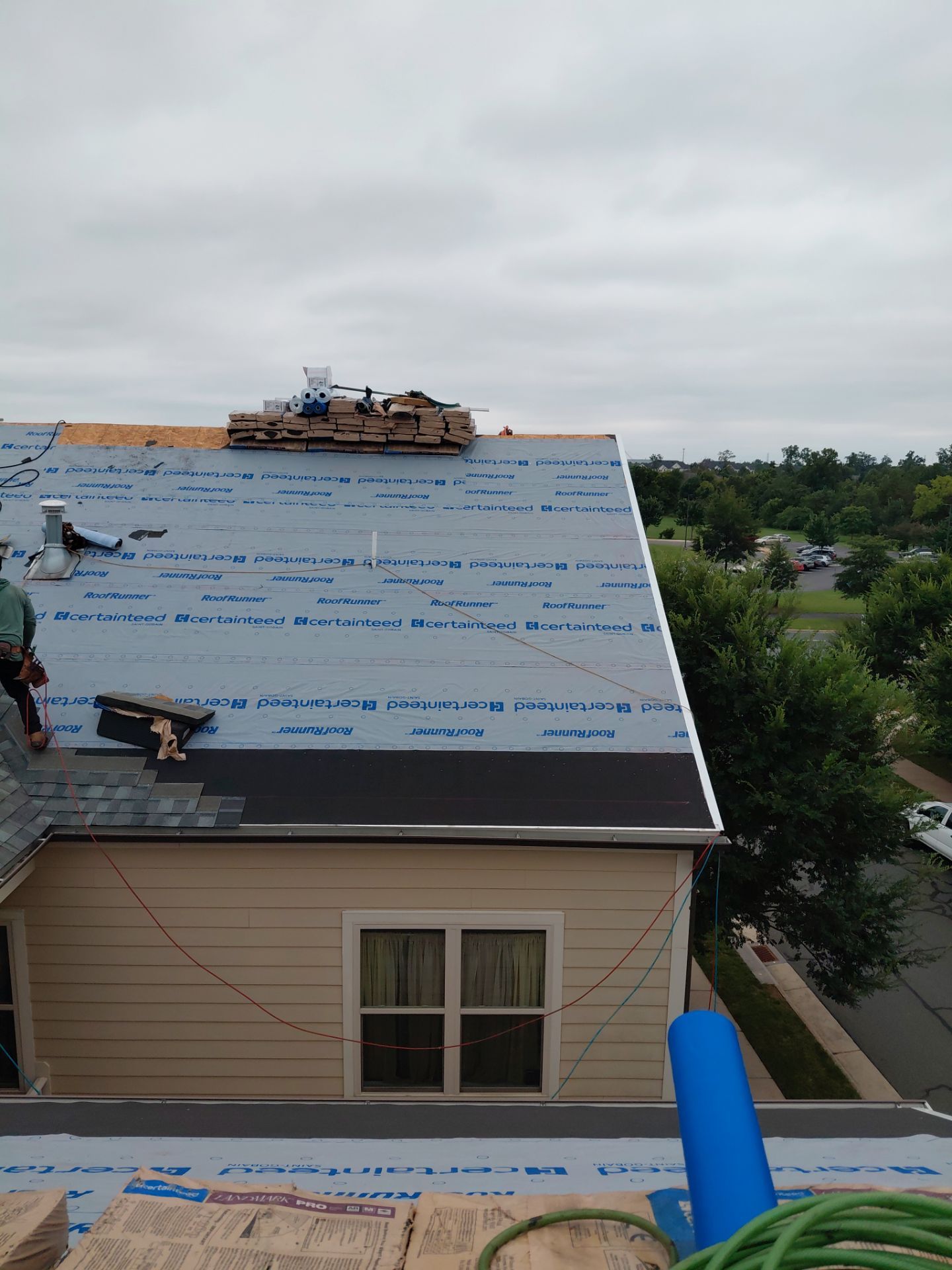 Ashburn: Residential Roof Replacement  with CertainTeed Landmark Pro in Max Def Georgetown Gray by RM Banning, Inc.