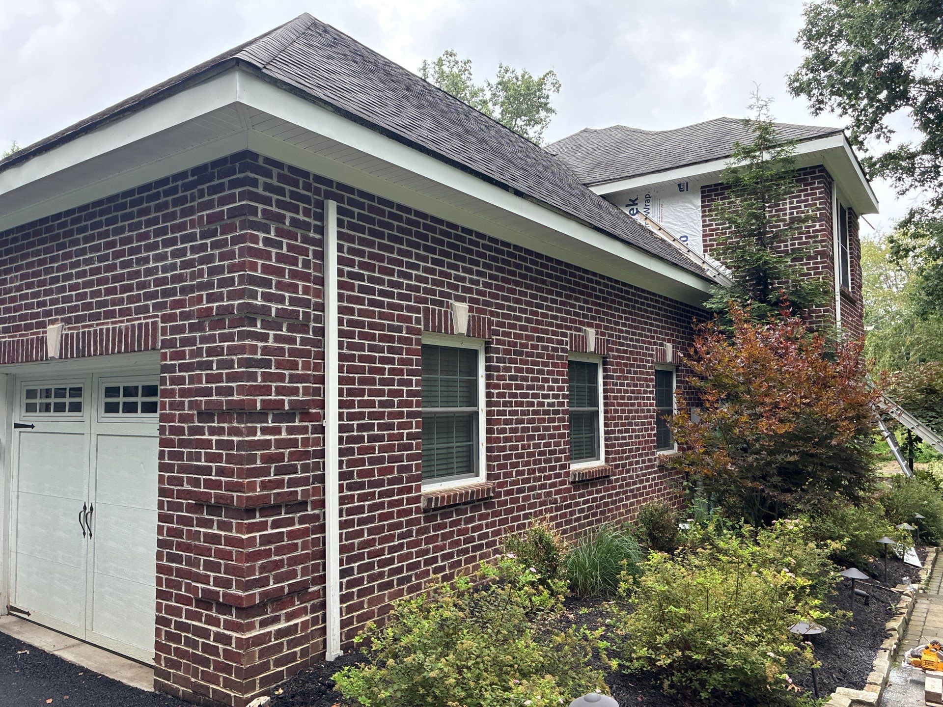 Full House Siding Renovation with English Wedgewood Vinyl in Gibsonia by Ideal Siding Pittsburgh