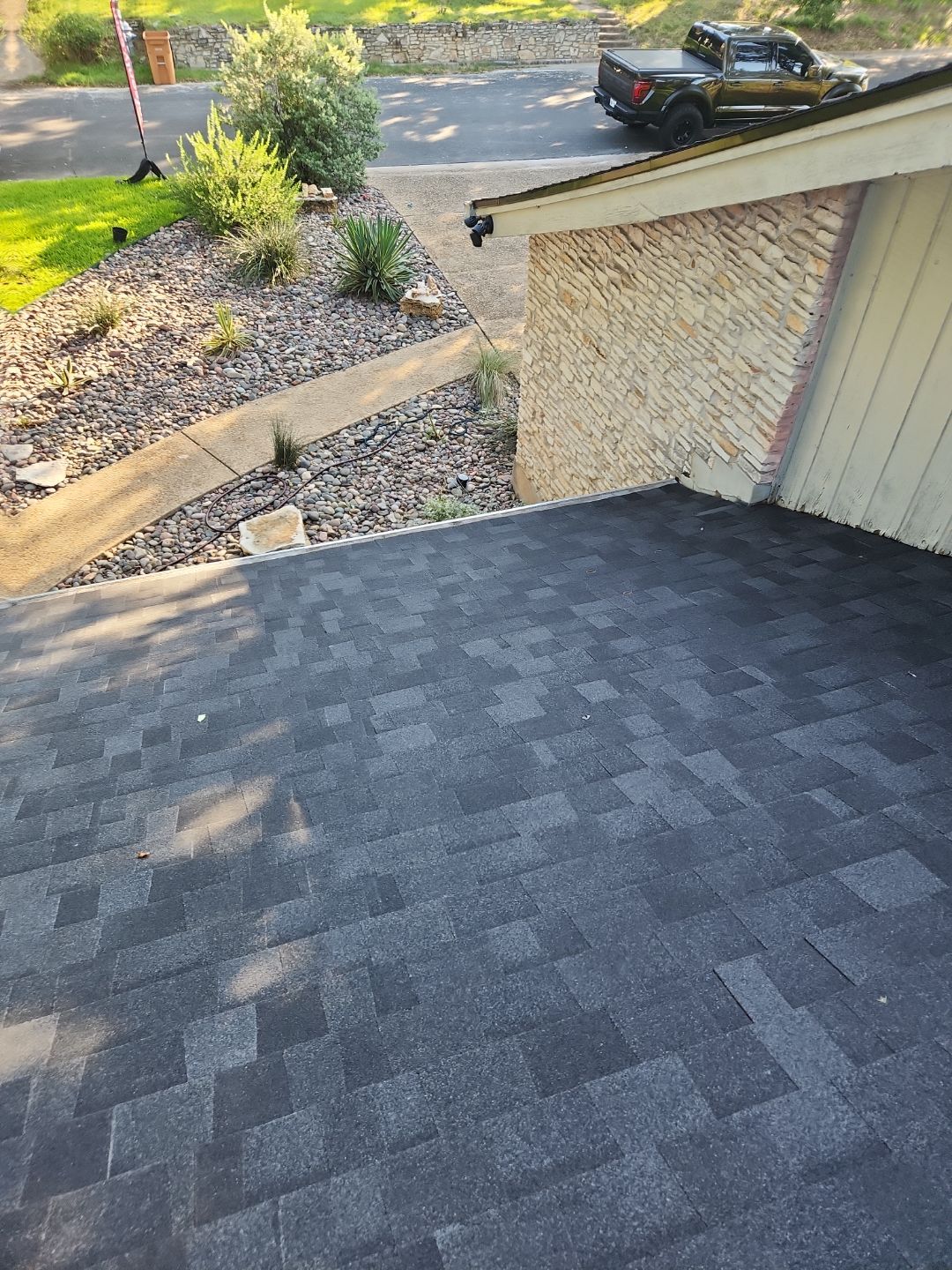 Onyx Black - Owens Corning TrueDefinition Duration by RoofsOnly.com
