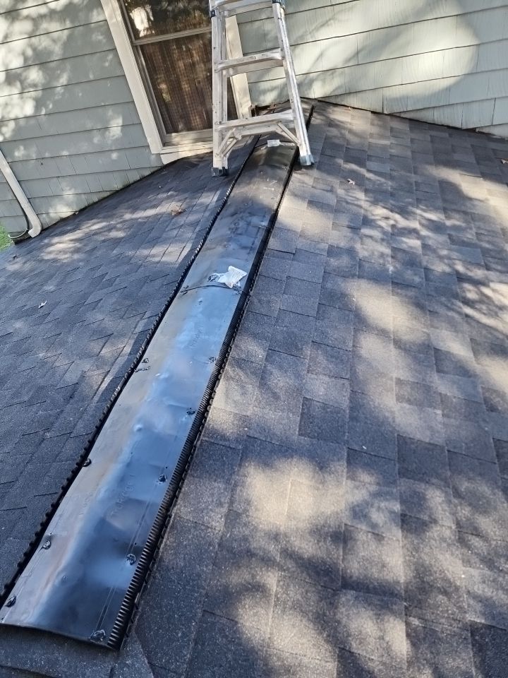 ATLAS PINNACLE COLOR: SCOTCHGARD BLACK SHADOW DRIP EDGE: WHITE by Eagle Eye Roofing