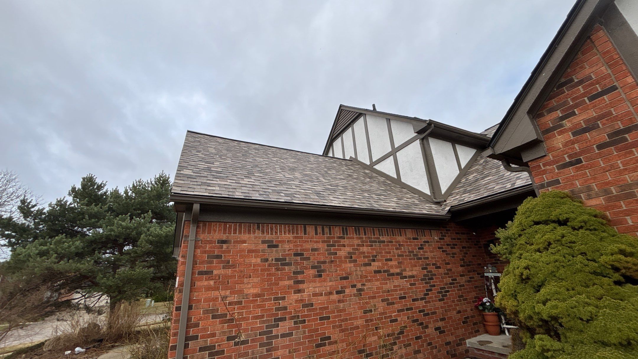 Roof Replacement using Owens Corning by 180 Contractors