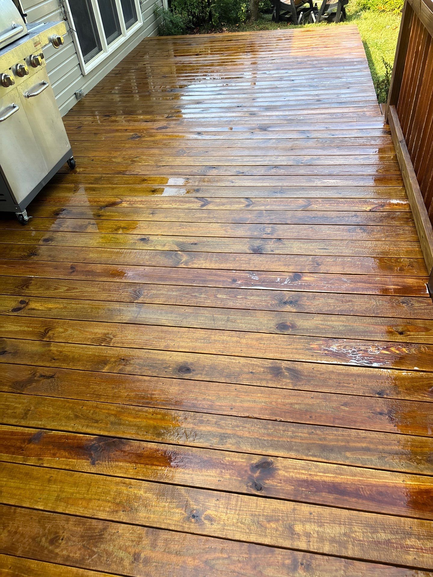 Wood Deck using Wood Sealant by DuraSeal