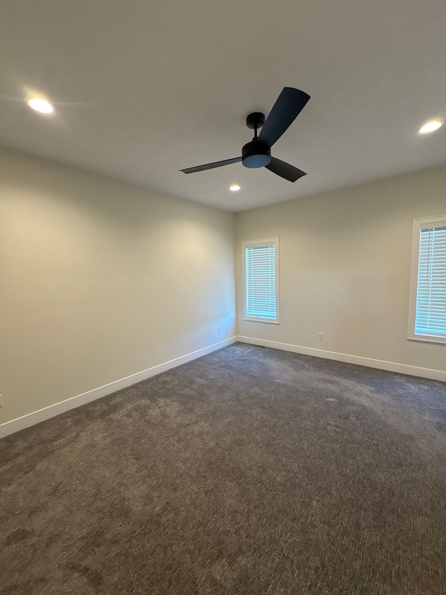 Sioux Falls Interior Finishing by Select Painting, Coatings & Garage Cabinets