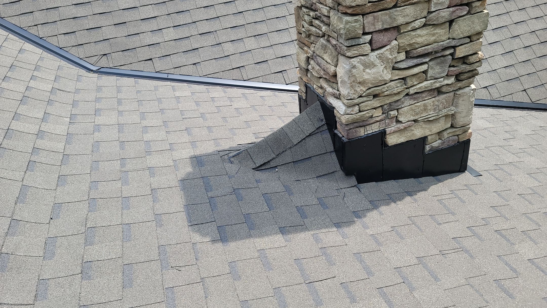 ATLAS PINNACLE HP W/SCOTCHGARD COLOR: WEATHERED WOOD by Eagle Eye Roofing