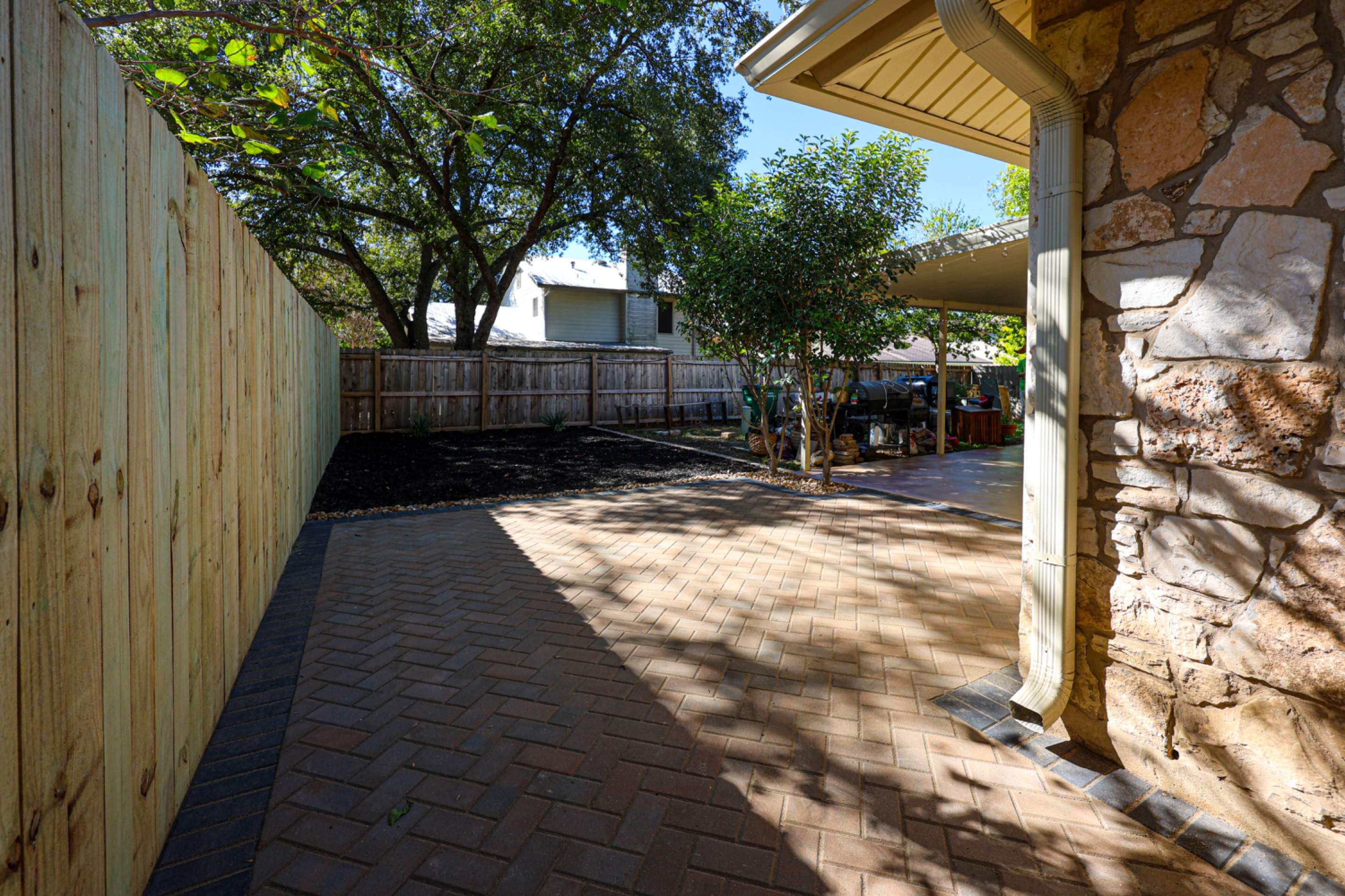 Eden, San Antonio, Tx. by Hole In One Lawns, LLC