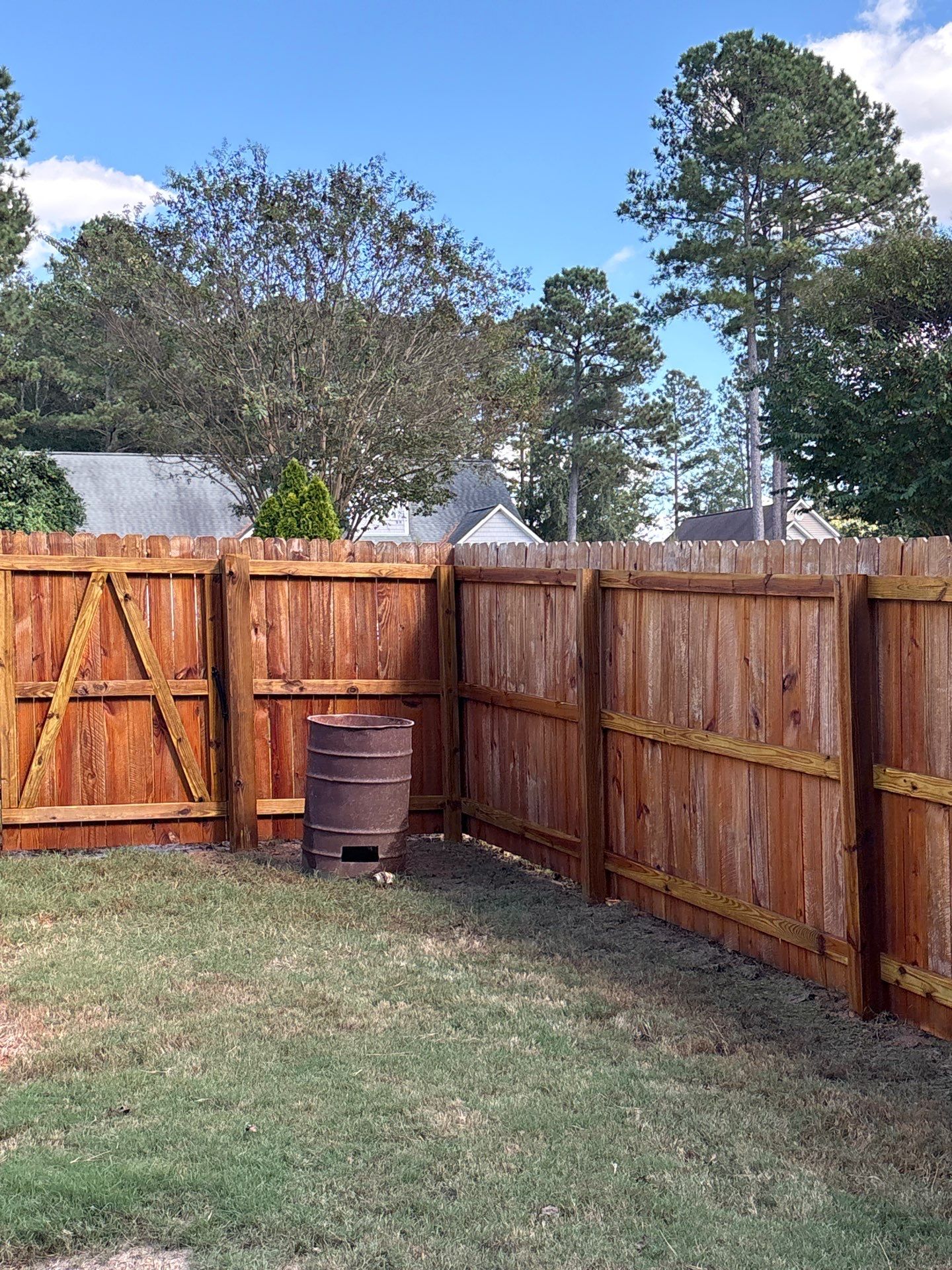 Wood Fence using Wood Sealant by DuraSeal