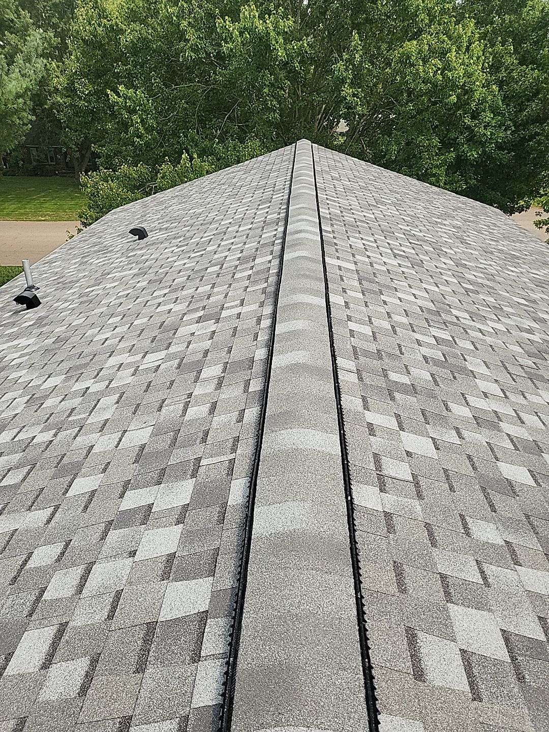 ATLAS PINNACLE COLOR: COASTAL GRANITE by Eagle Eye Roofing
