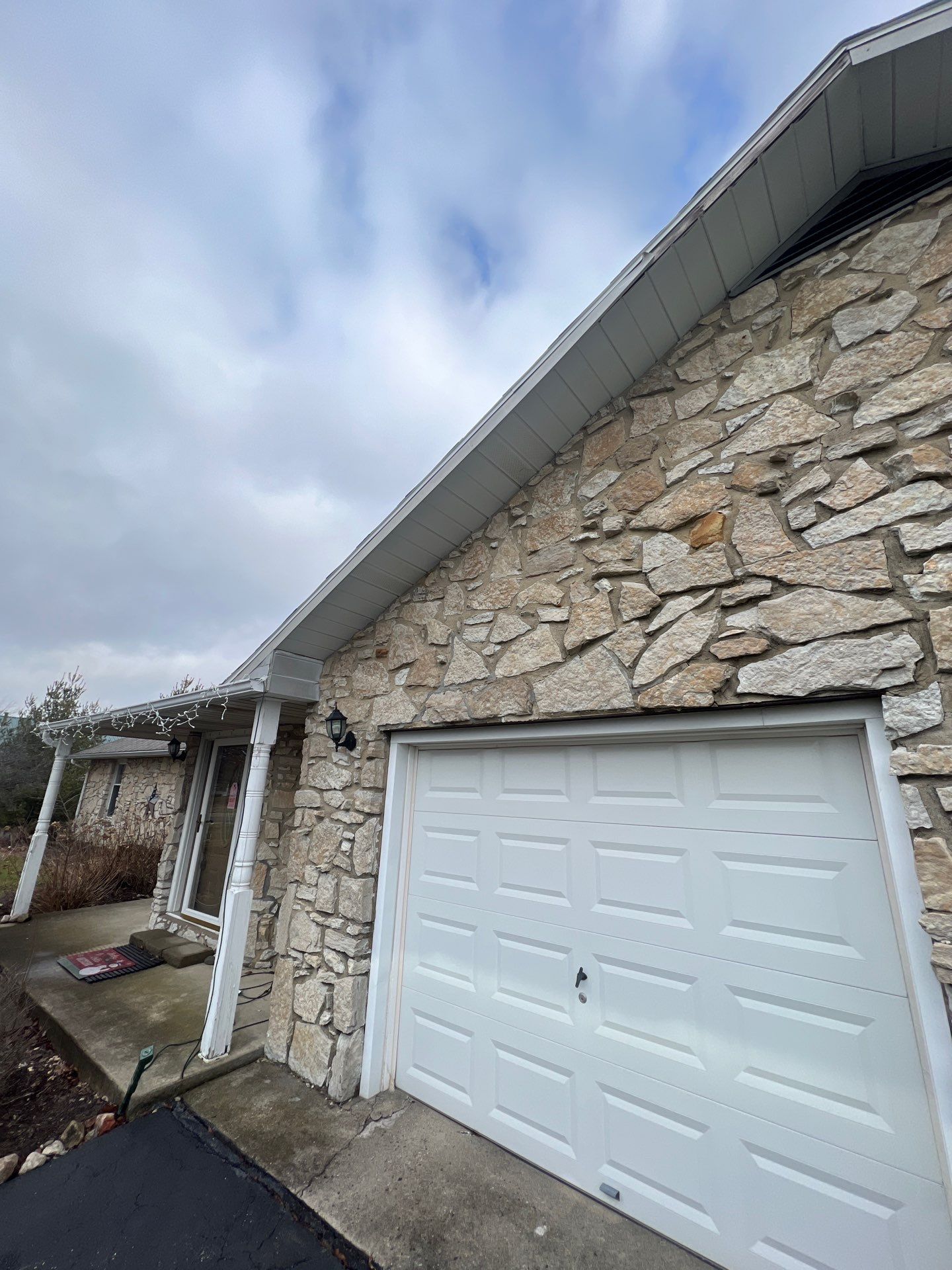 Cloud Nine Roofing and Renovation featured photo.