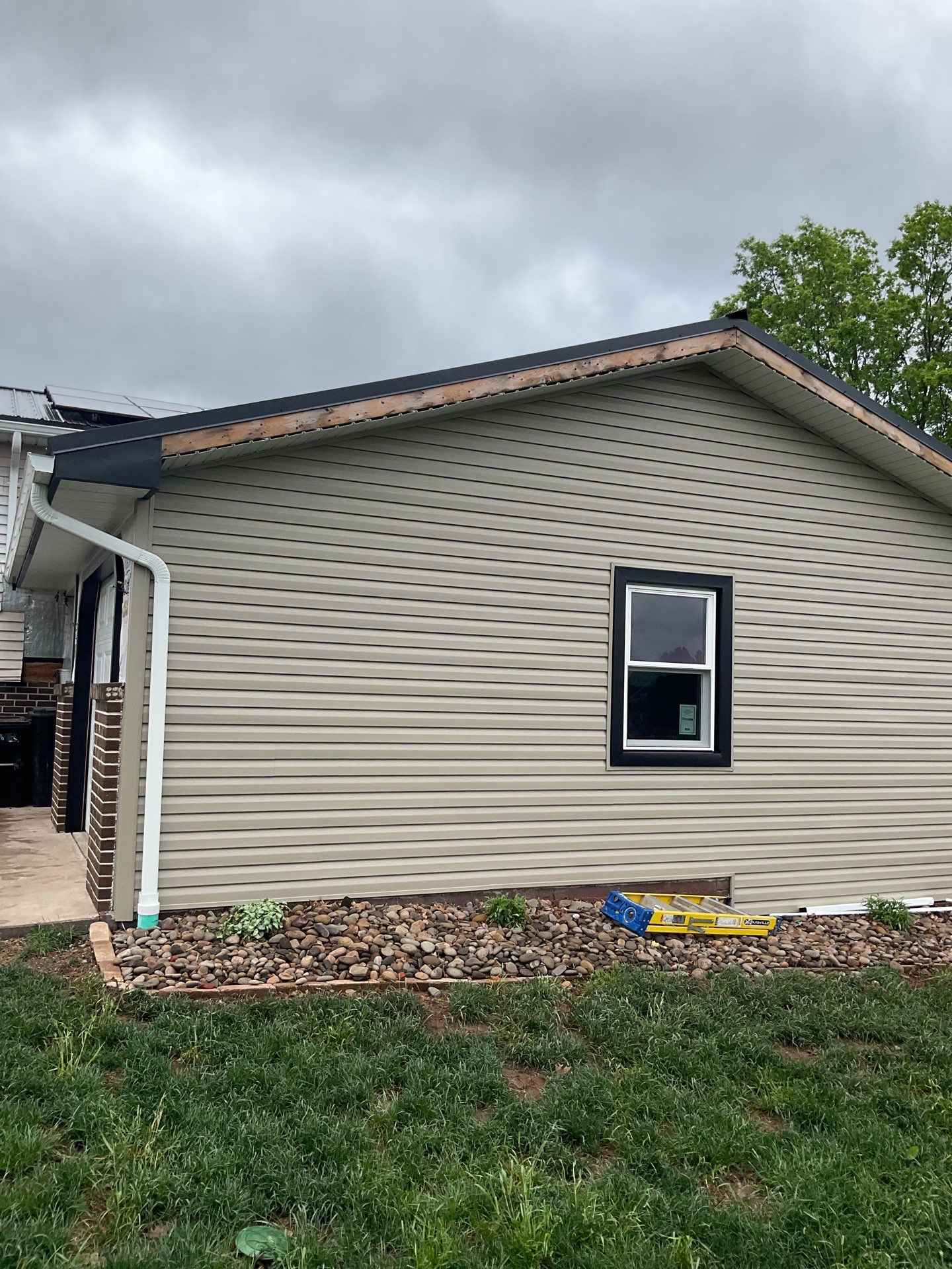 Comprehensive Exterior Siding Replacement and Door Upgrades in Elizabethville by Esh Builders