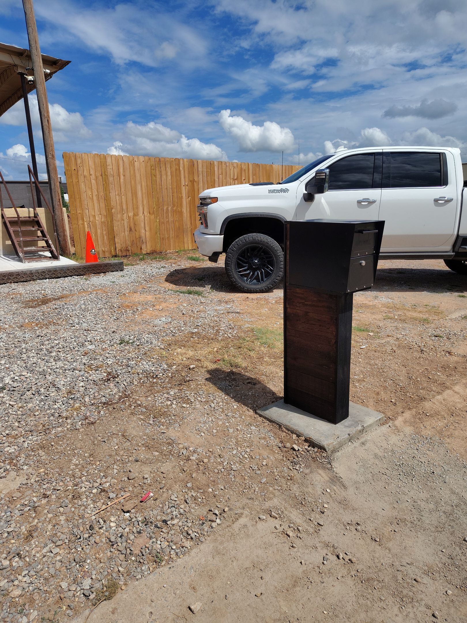 Mailbox Replacement by Clays Services Inc