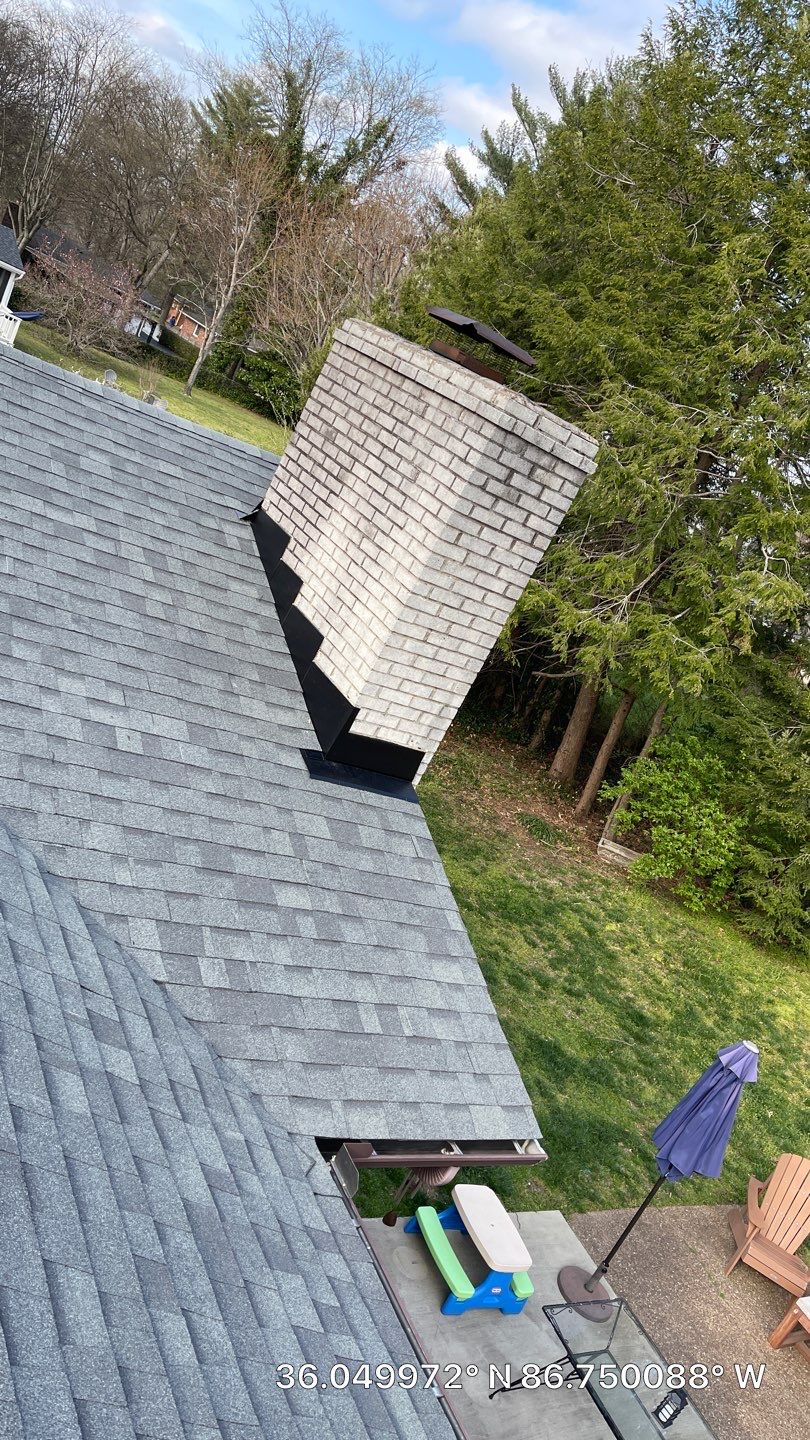 Residential Roofing Installation using Owens Corning Oakridge Roofing System by Undersun Roofing 