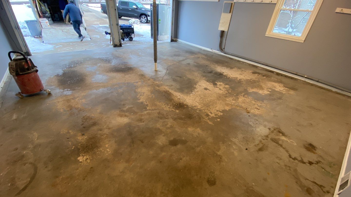 Garage using Domino  by Select Painting, Coatings & Garage Cabinets