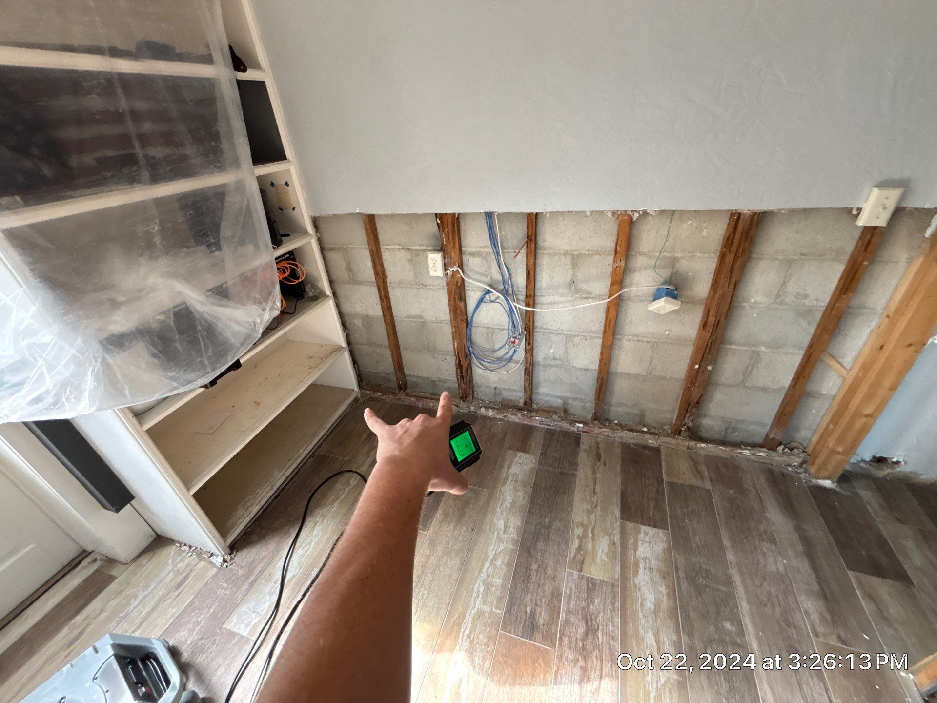 Water mitigation In Bradenton Florida by Ampm Restoration Services 