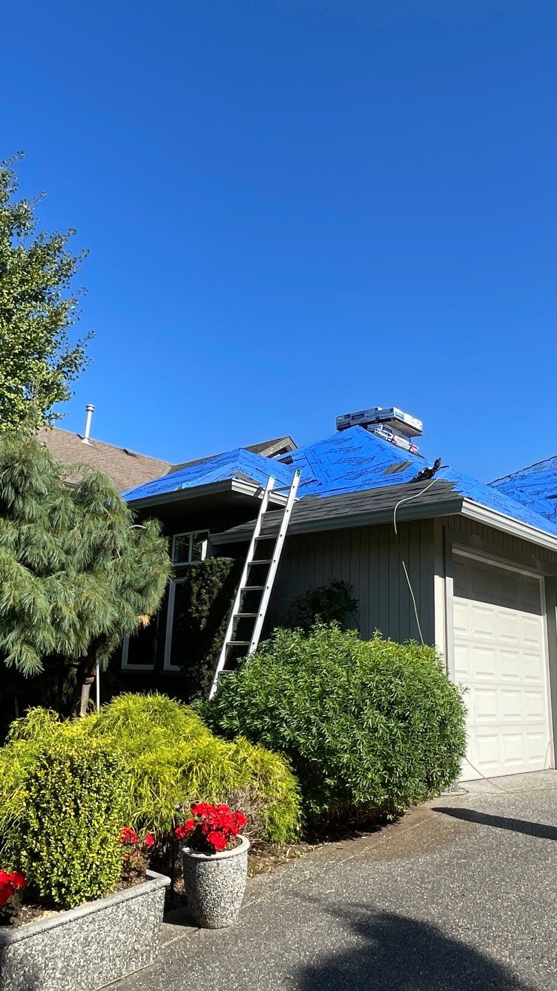 Residential Roofing Installation using Malarky Vista Shingles by Top Notch Roofing Inc