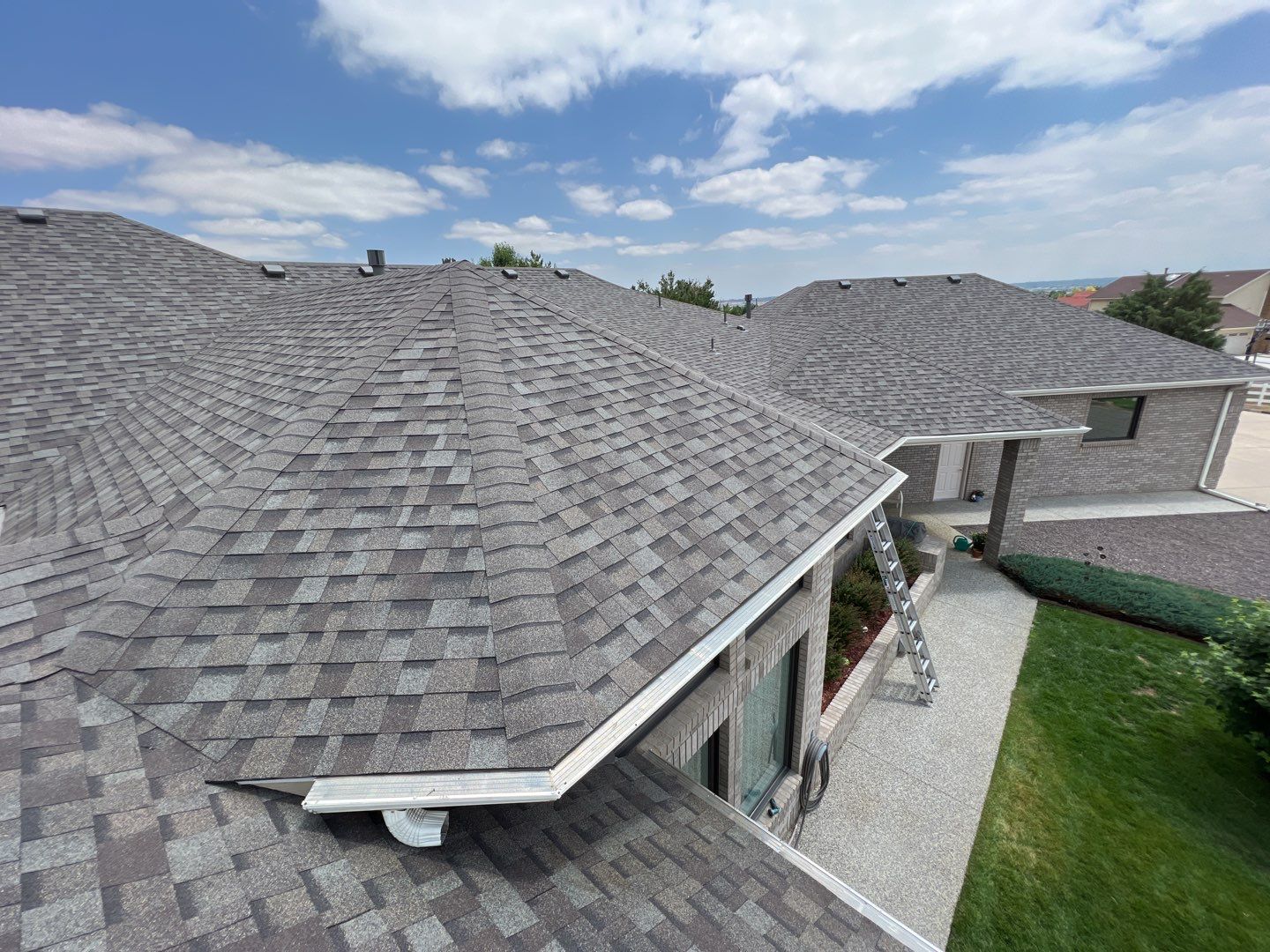 Residential Roofing Installation using Owens Corning TruDefinition - Driftwood  by A to Z Roofing