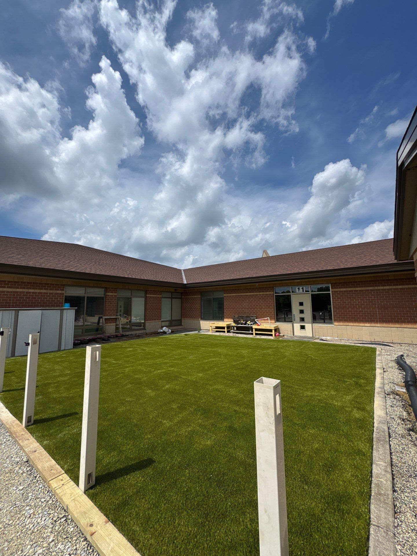 Flint Springs Elementary in Huntington, IN by ForeverLawn NEIN/INDY