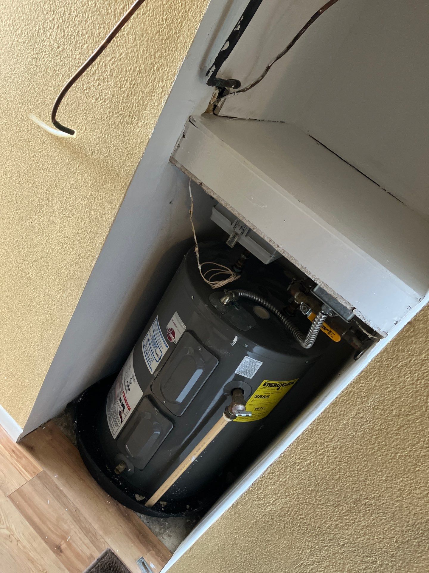 Bradenton Mold Remediation by Ampm Restoration Services