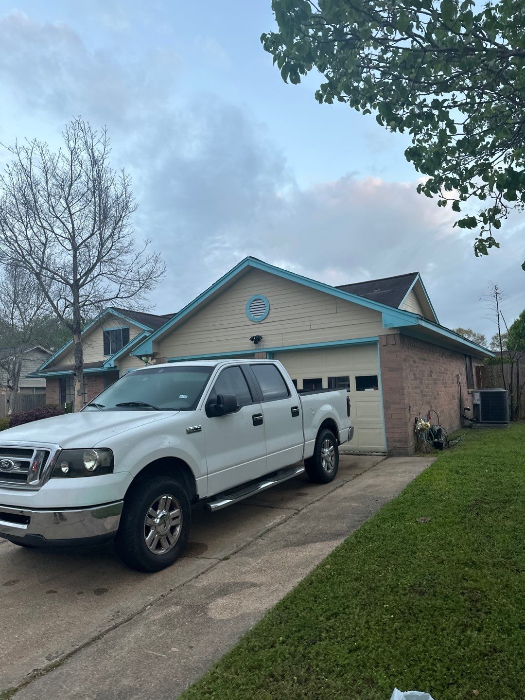 Residential Roofing Installation using Owen's Corning Duration (Lifetime) Shingles by Roof Repair Company