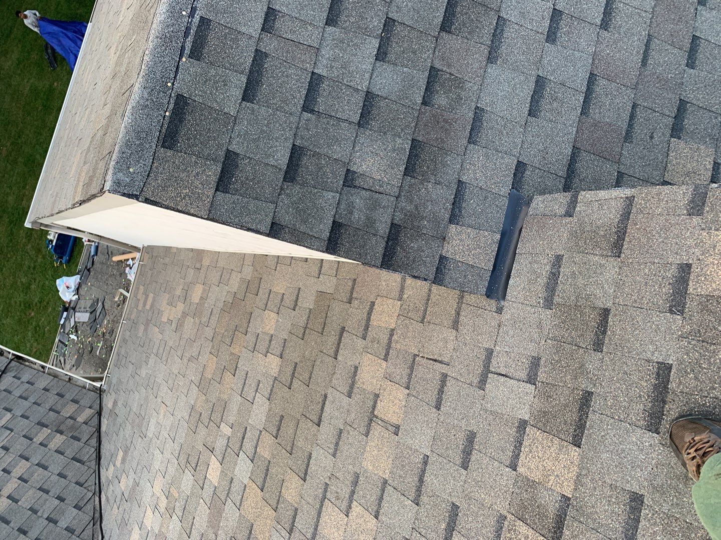 Residential Roofing Installation using Atlas Pinnacle Pristine Heather Blend by Frederick Roof Repair