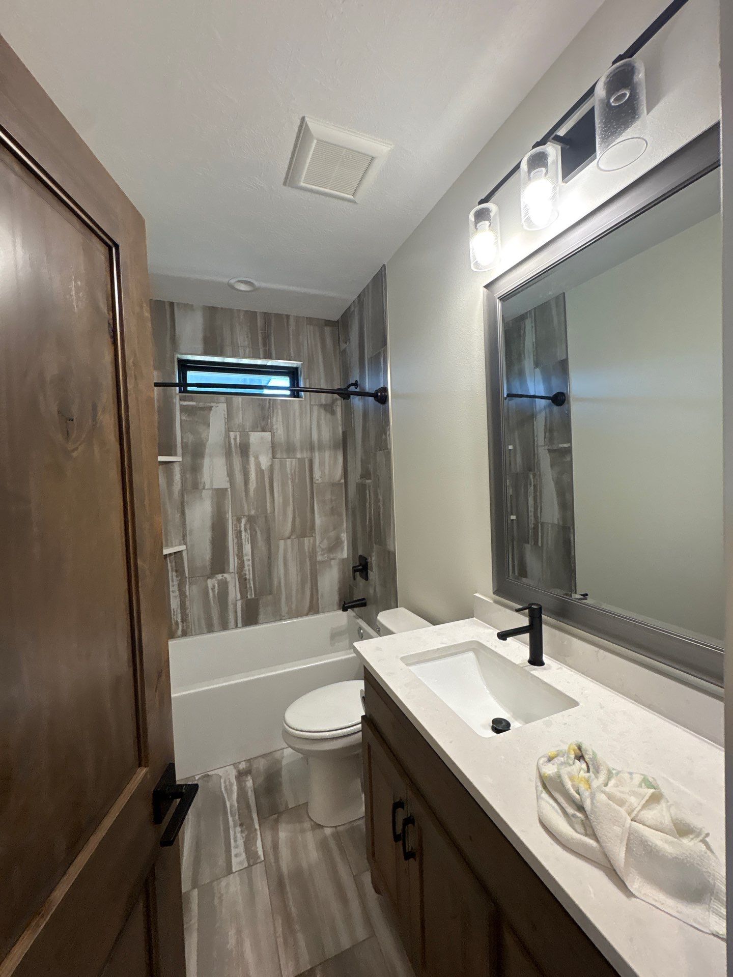 Sioux Falls Interior Finishing by Select Painting, Coatings & Garage Cabinets