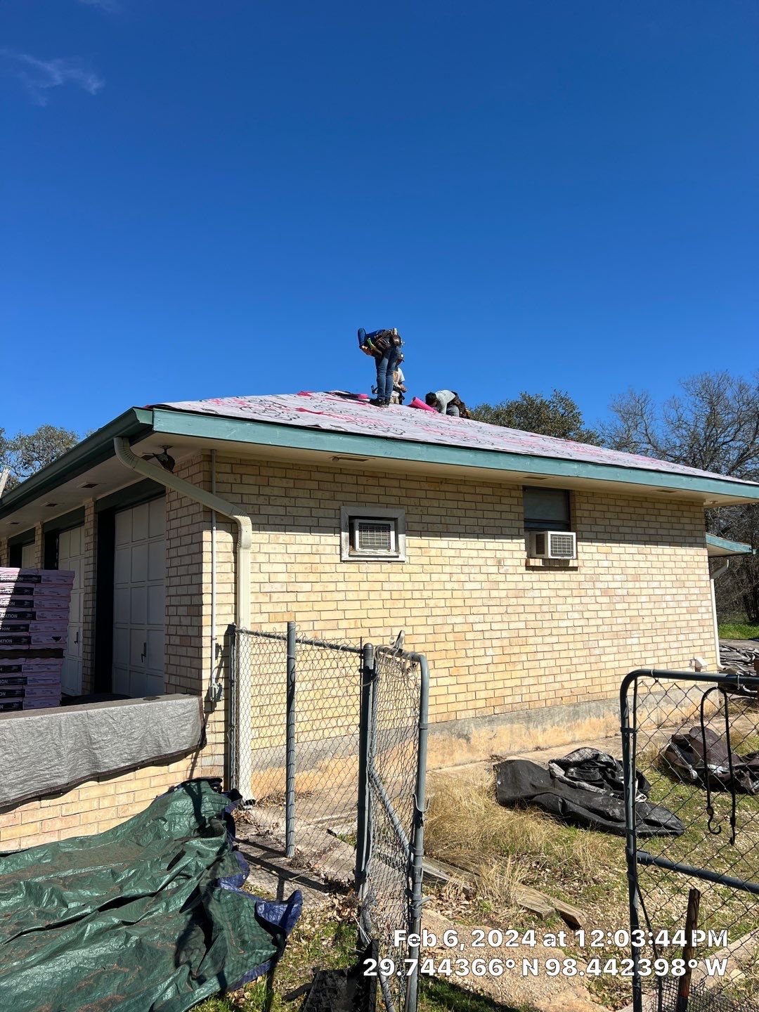 Residential Roofing Installation using Owens Corning 30 year Architectural Shingles by Premier Roofing and Contracting