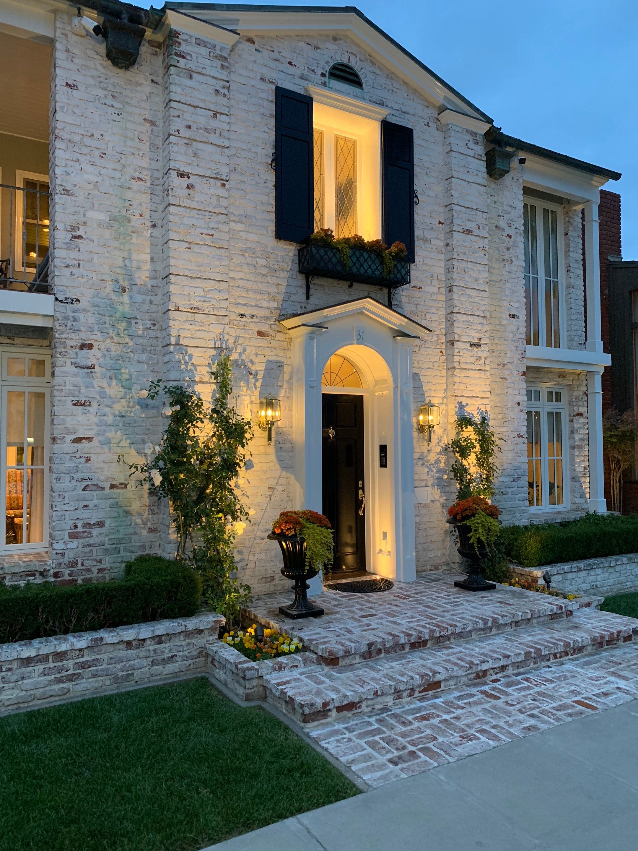 Long Beach Landscape and Architectural Lighting Revamp by Outdoor Lights + Shades