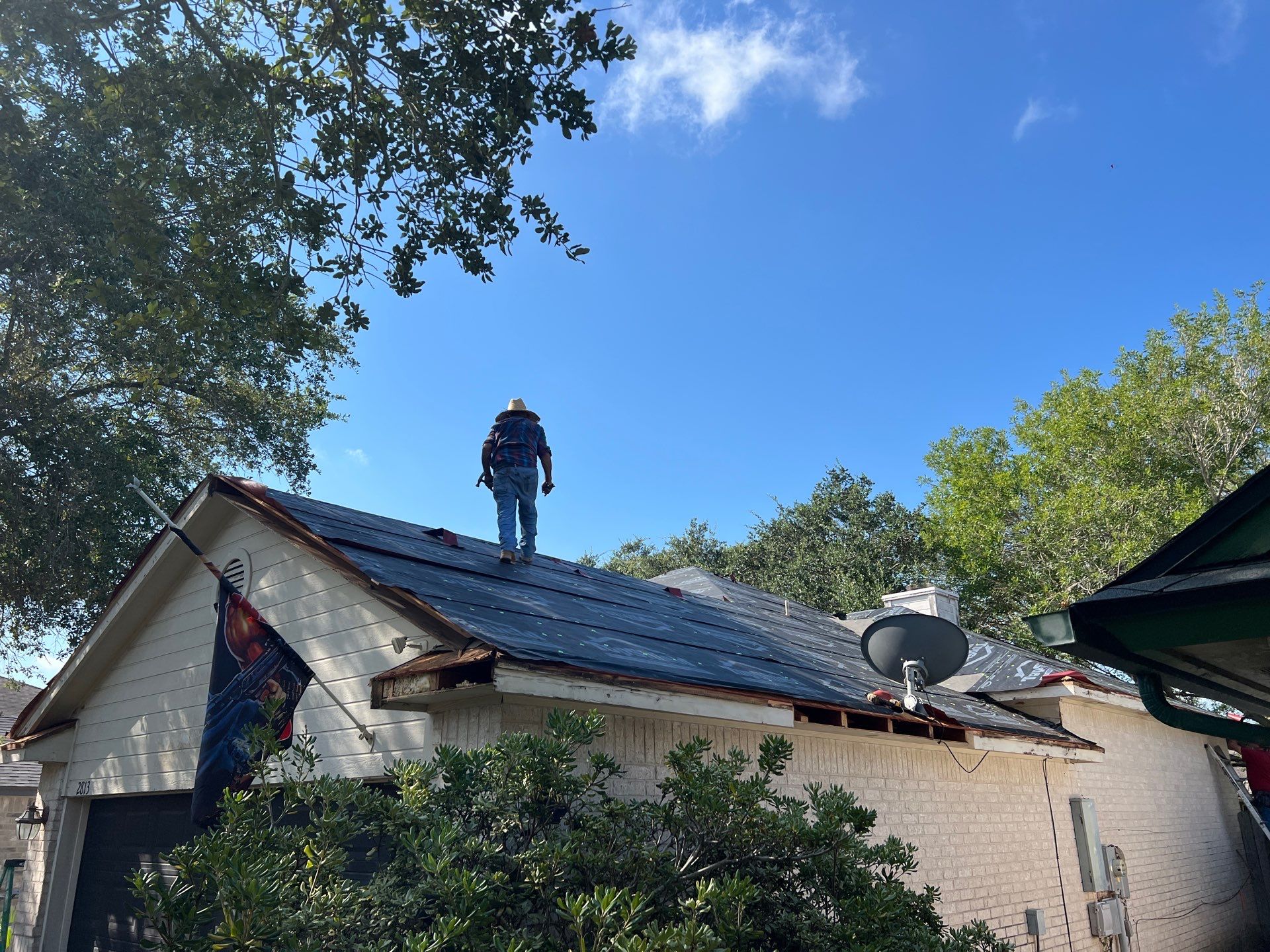Quebec South by Bayfront Roofing and Construction
