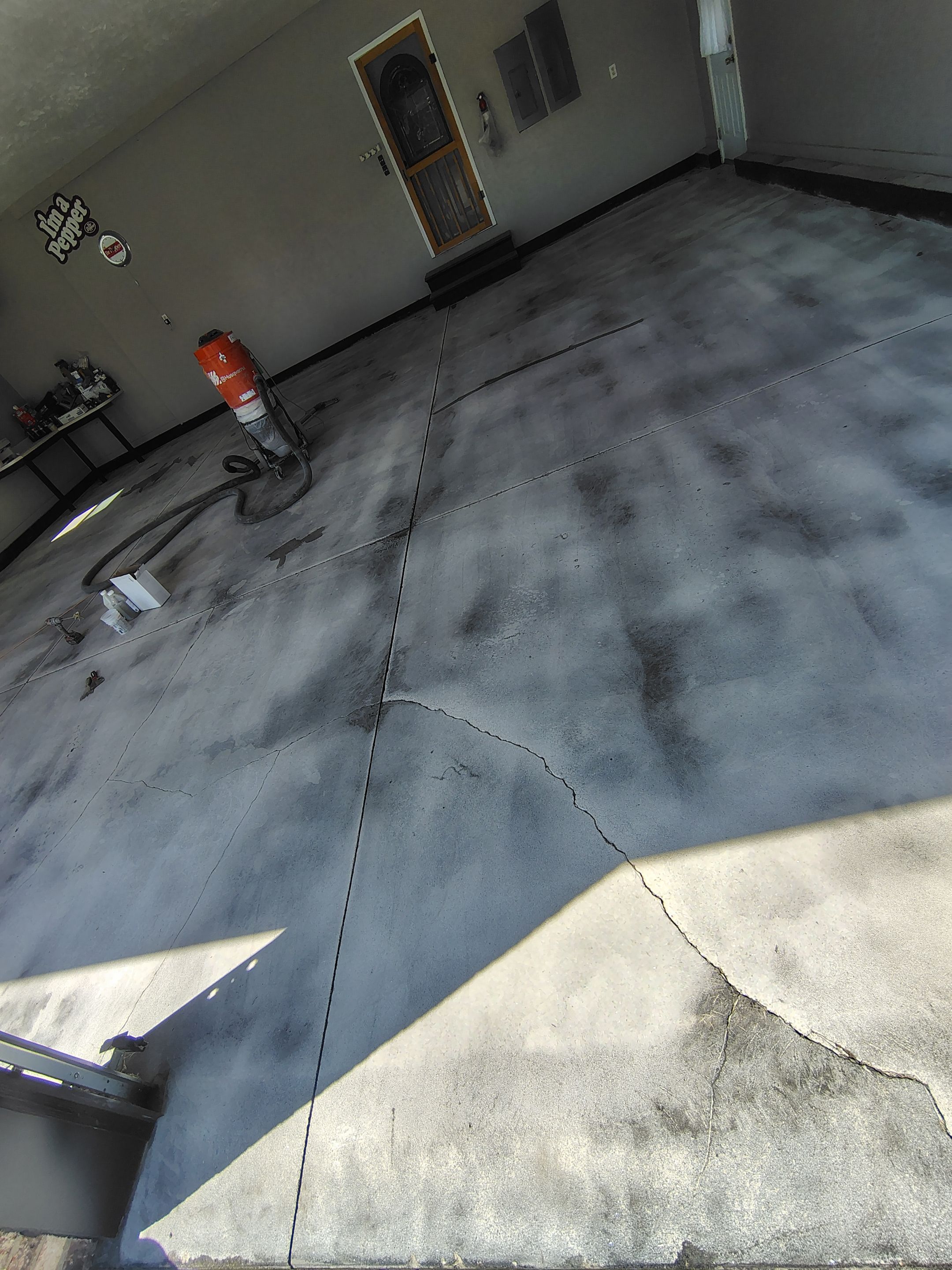 Garage Concrete Floor Coating and Crack Repair in Onawa by Select Painting, Coatings & Garage Cabinets