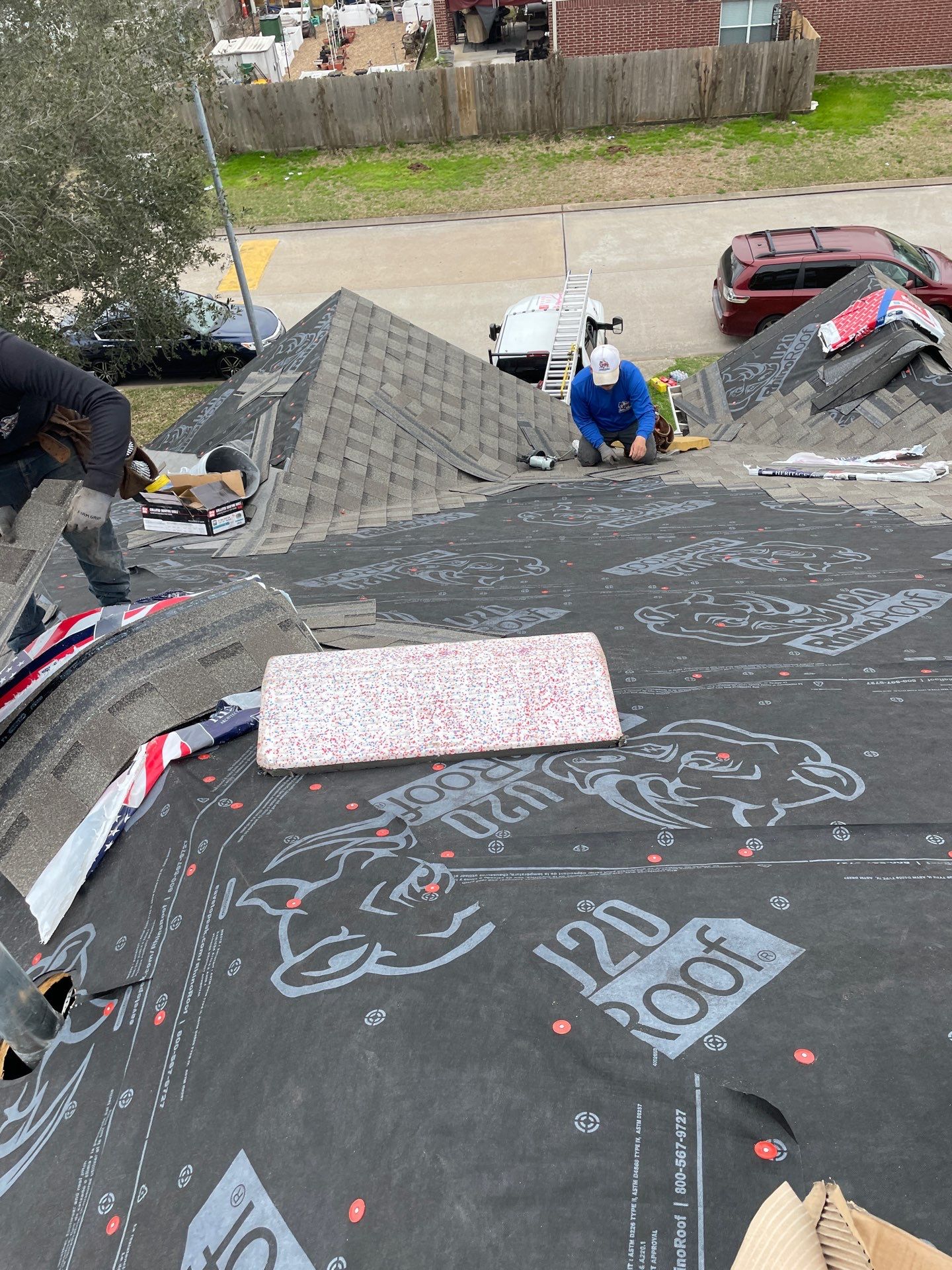 Residential Roofing Installation using Owen's Corning Duration (Lifetime) Shingles by Roof Repair Company