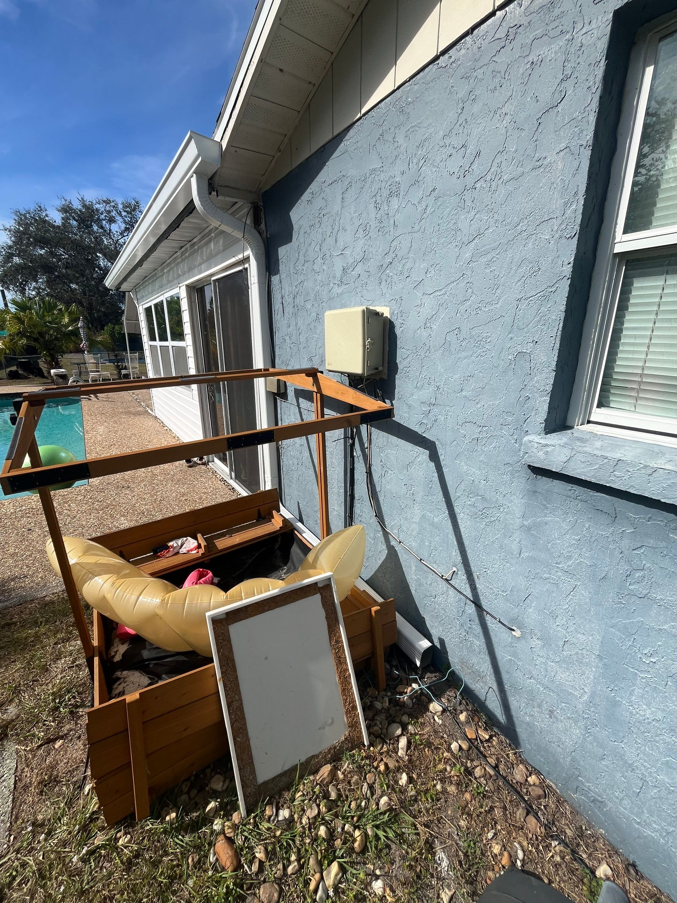 White 6-inch K-Style Gutters for Sarasota Homes by Gutter Professors