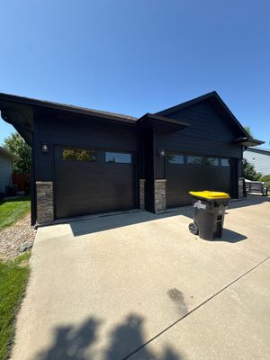 Full Exterior Siding Repaint for Sioux Falls Home and Garage