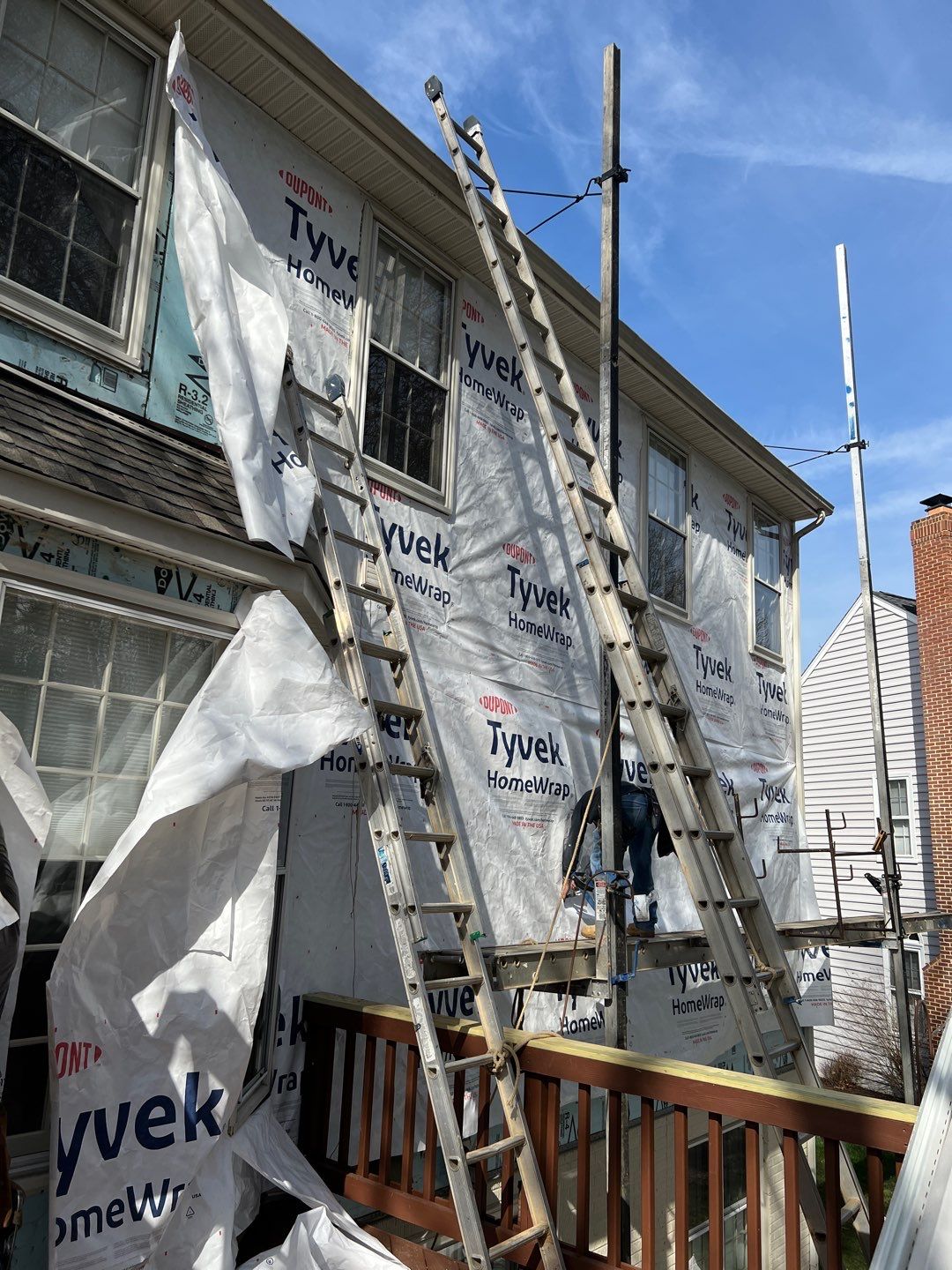 Fairfax Station: CertainTeed Landmark Pro Designer Shingles in Max Def Weathered Wood by RM Banning, Inc.