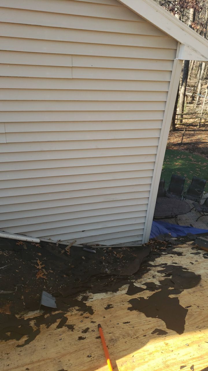 Vienna: Certainteed Landmark Pro Designer Shingles in Max Def Driftwood by RM Banning, Inc.