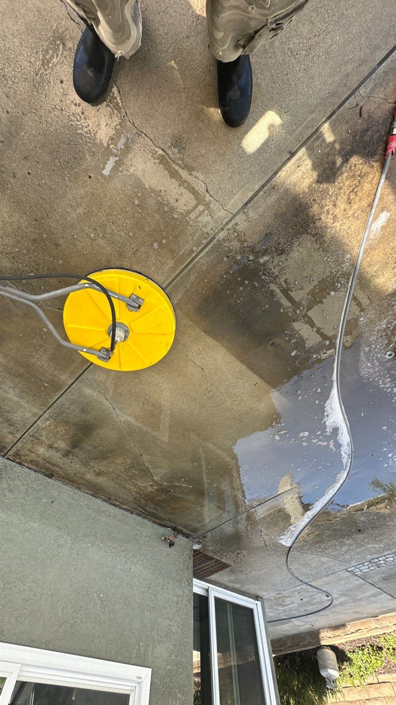 Window cleaning and pressure washing in Trabuco Canyon, CA by Property Cleaning Experts, LLC