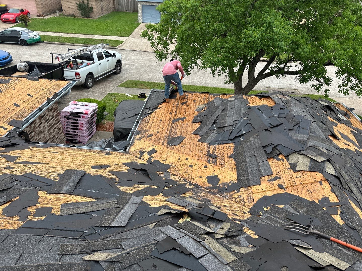 Residential Roofing Installation using Owen's Corning Duration (Lifetime) Shingles by Roof Repair Company