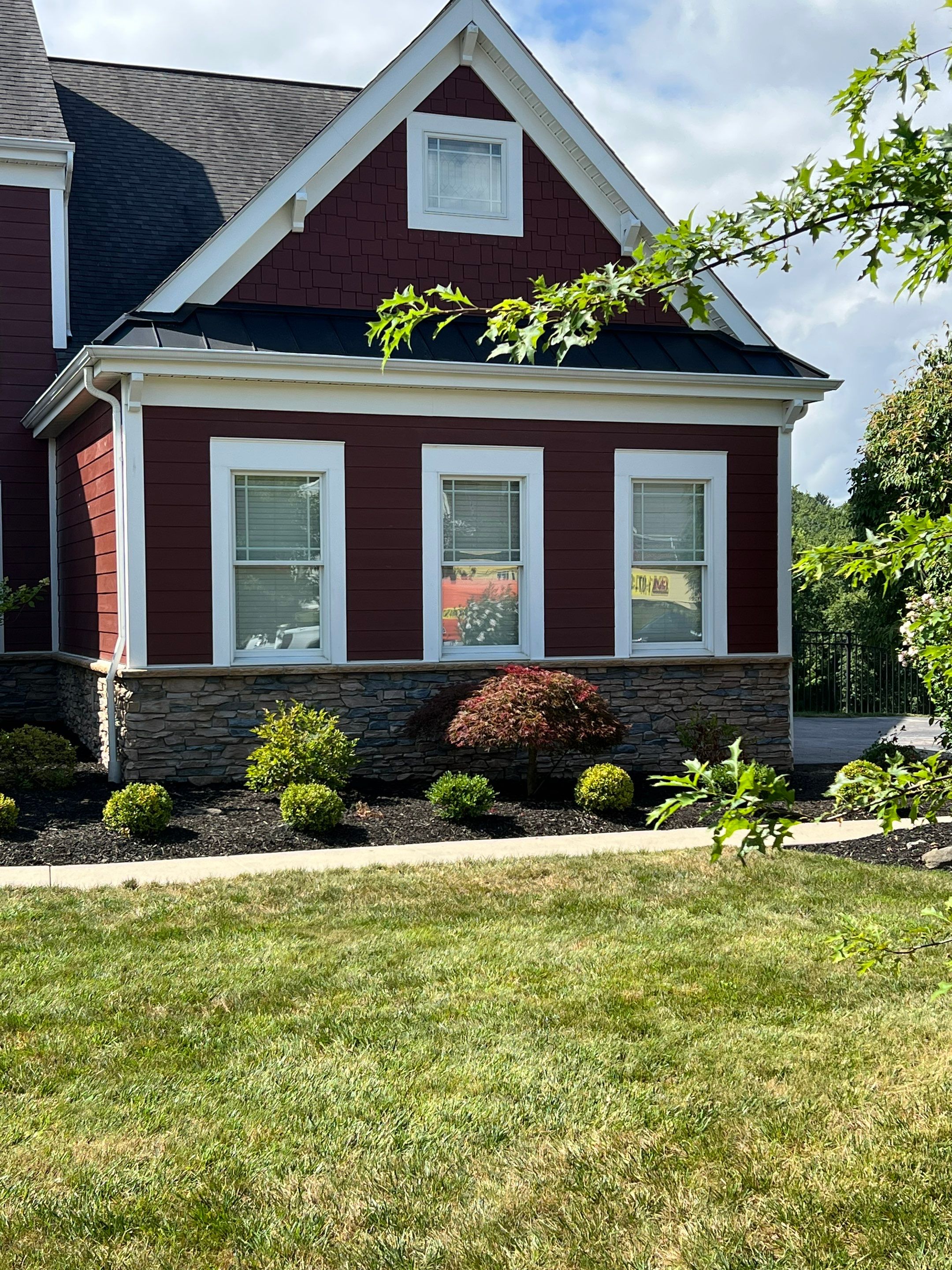 Countrylane Red James Hardie Siding Replacement in Franklin Park by Knockout Home Solutions