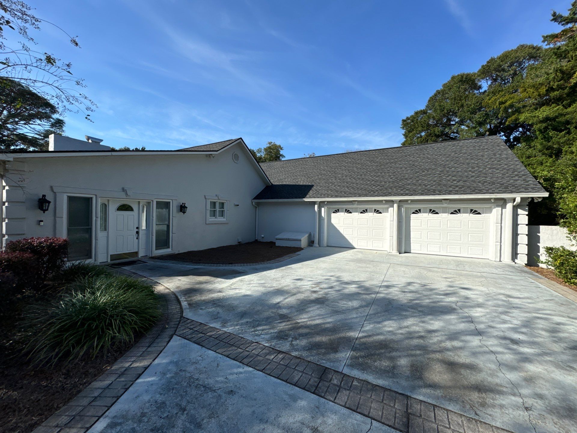 GAF HDZ - Charcoal by Linta Roofing Inc