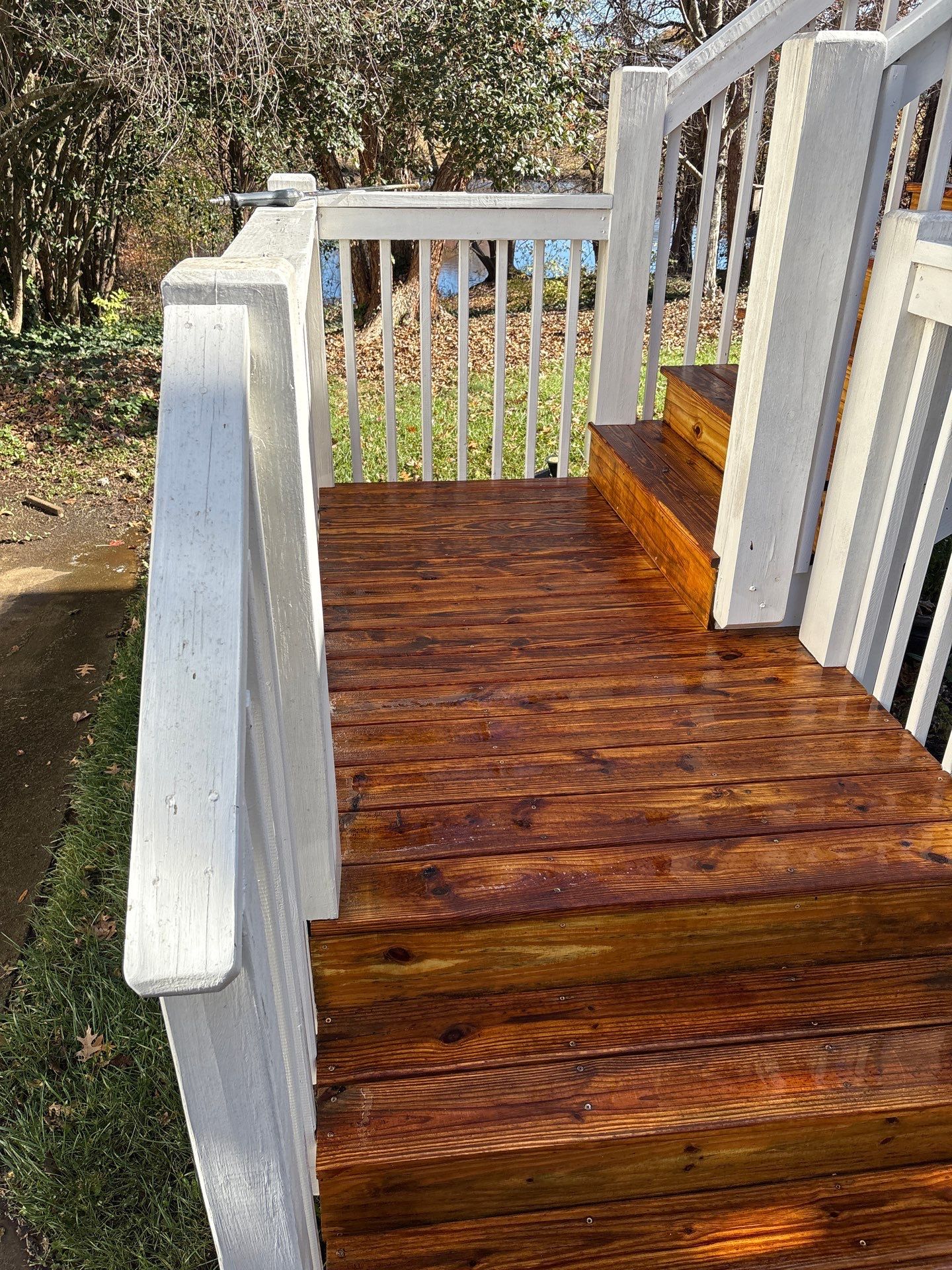 Wood Deck using Wood Sealant by DuraSeal